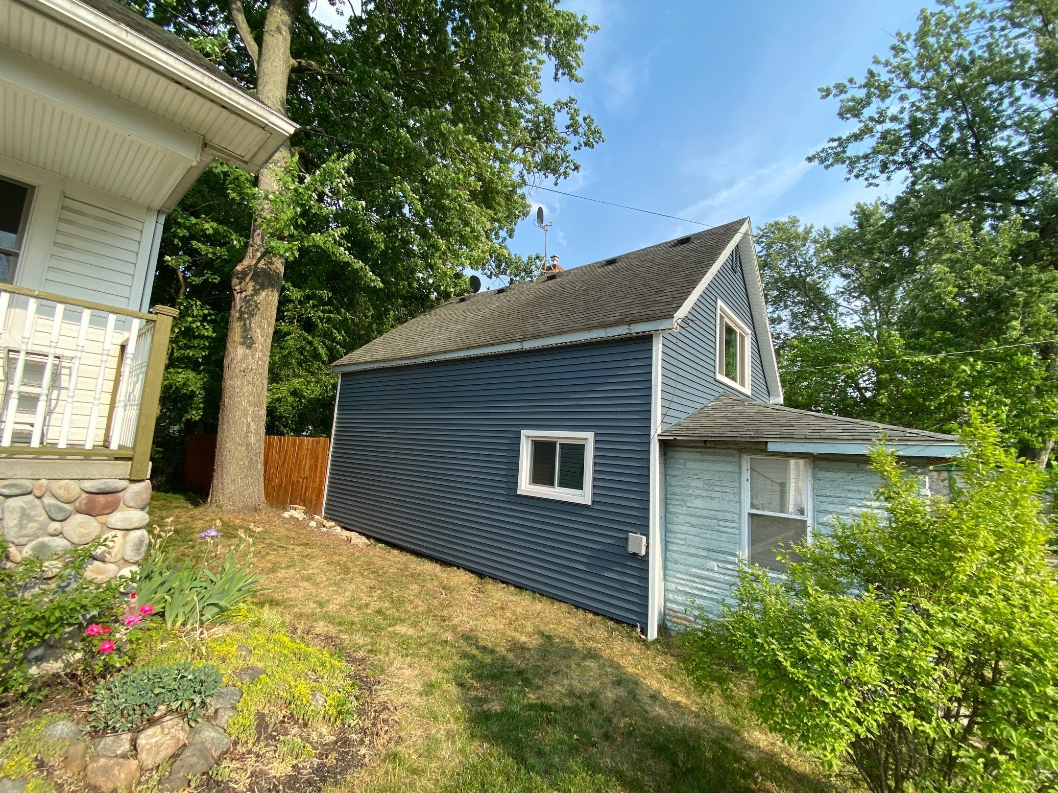 Siding Replacement using CertainTeed Restoration Classis D4 by 180 Contractors