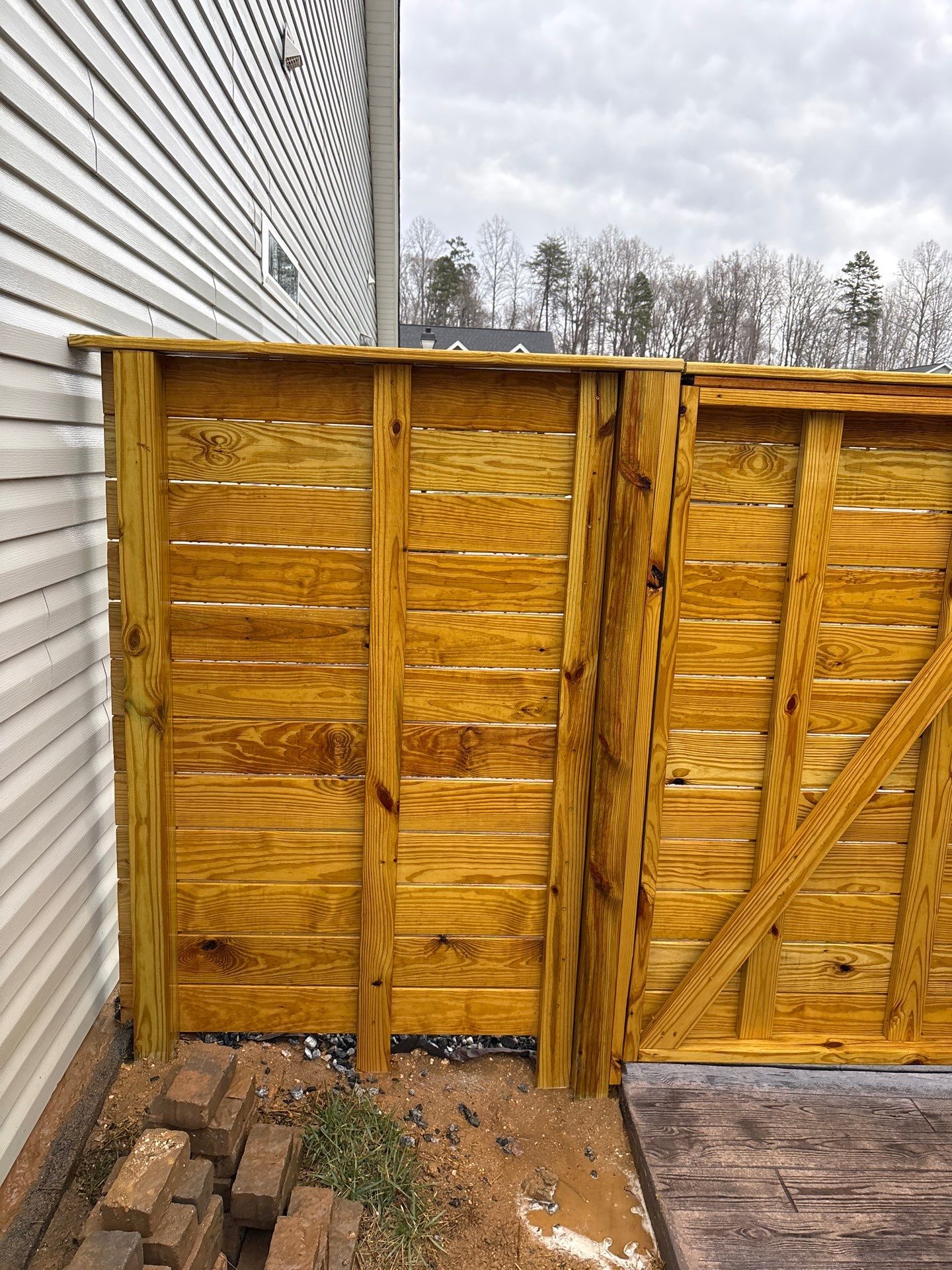 Wood Fence using Wood Sealant by DuraSeal