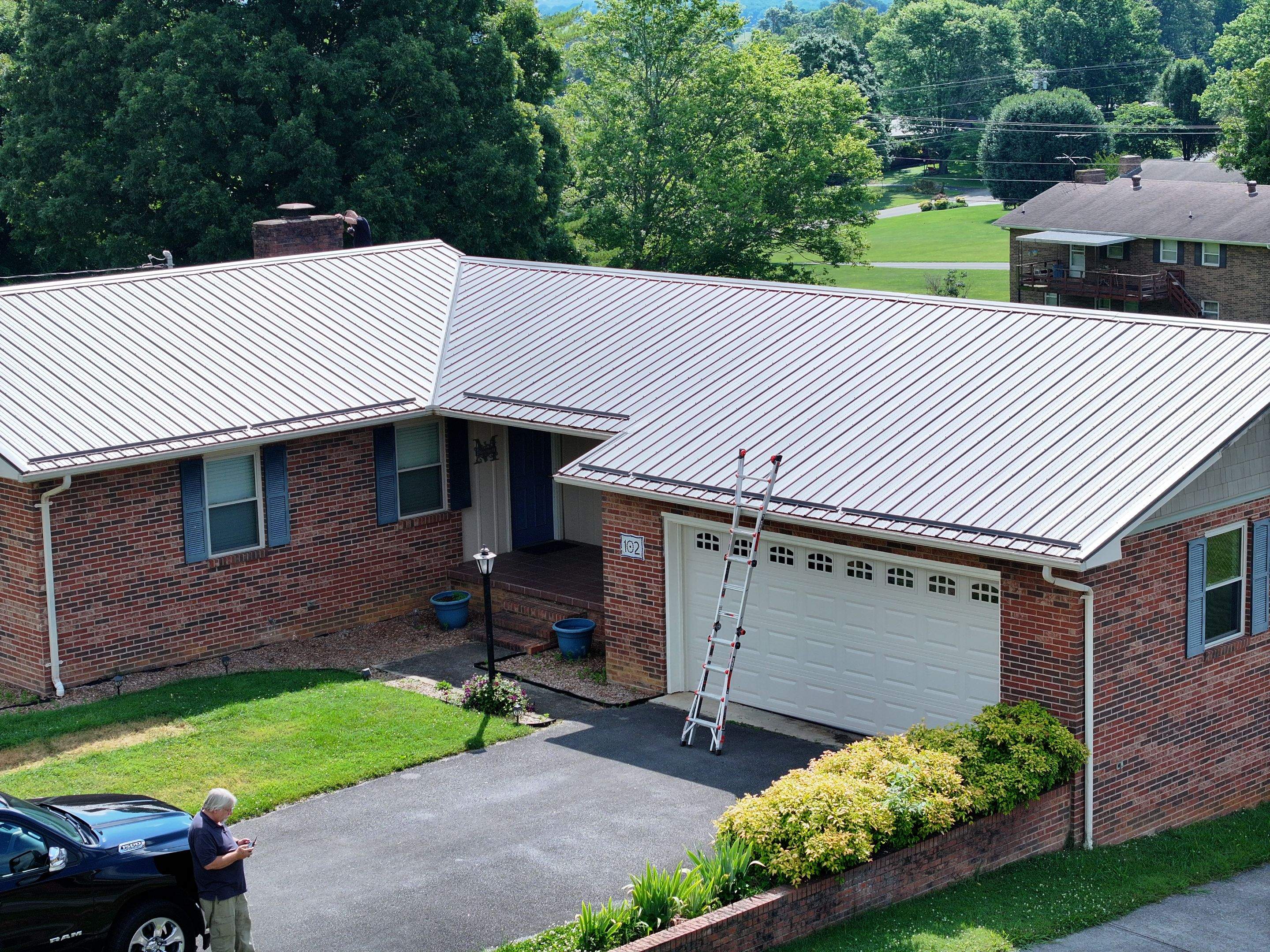 Maximoff Residence by Omnia Roofing