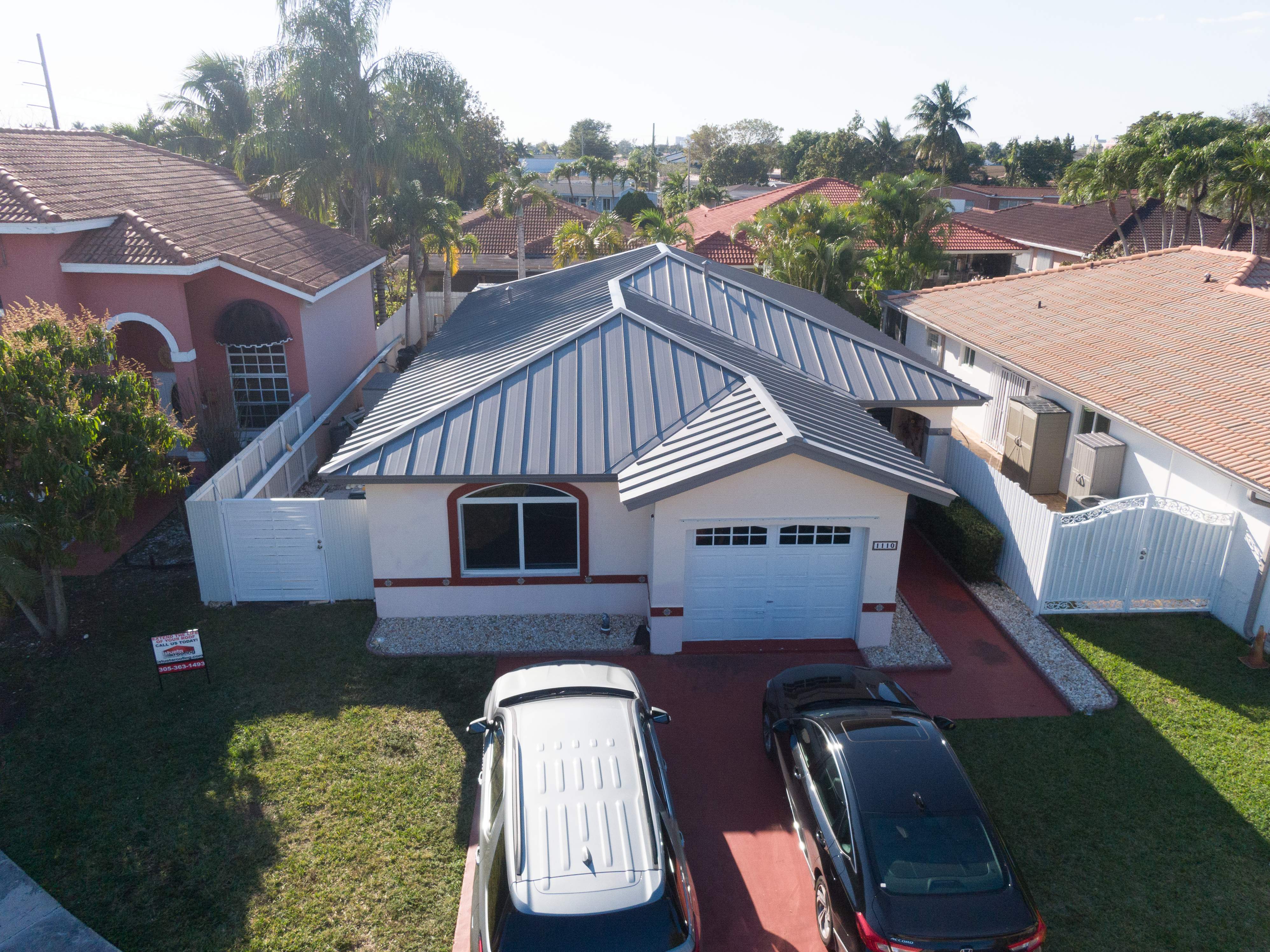 Metal Roof - Galvalume - Slate Gray by Istueta Roofing