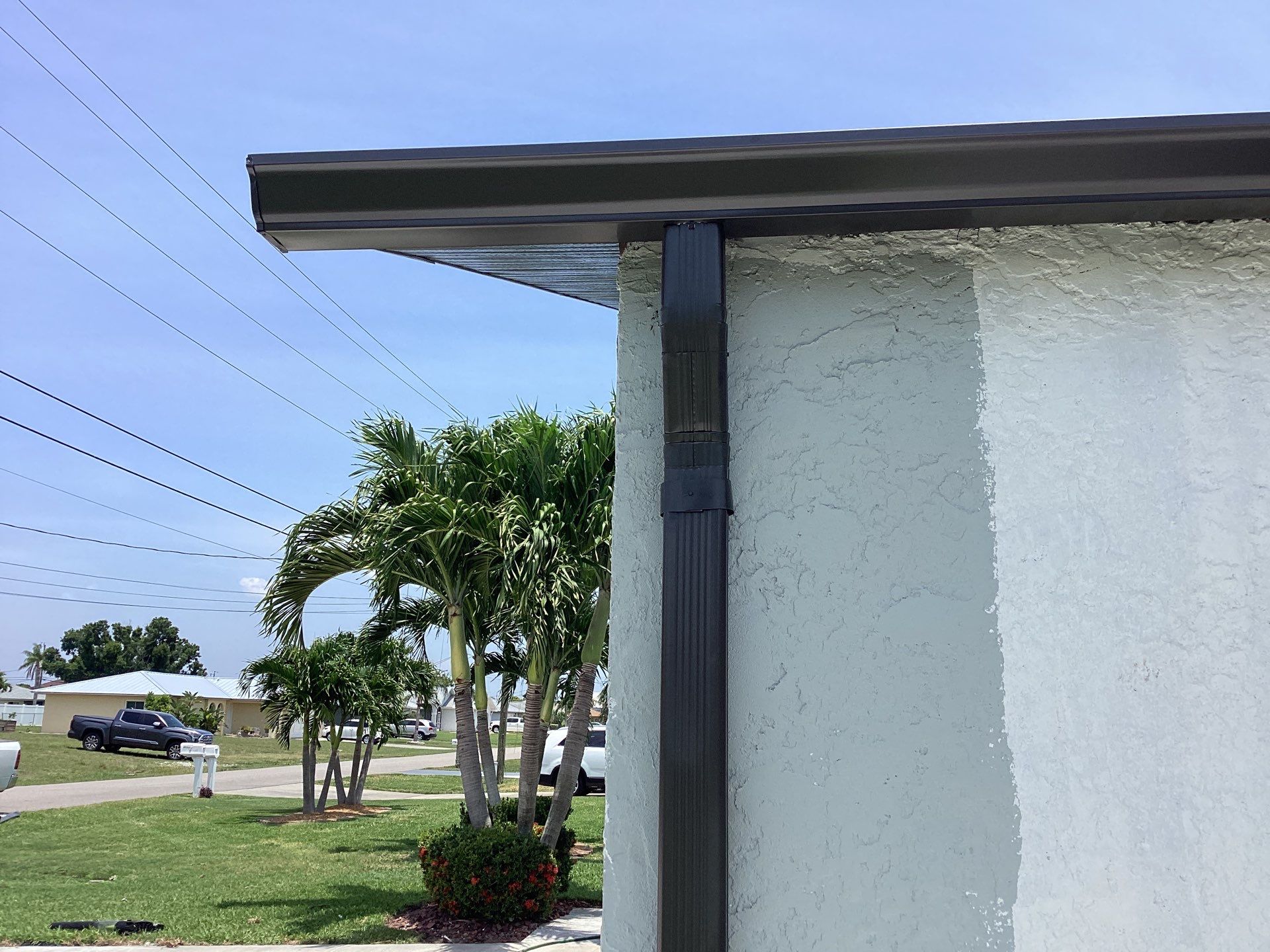 Bronze Seamless Gutters using 6 Inch Seamless Gutters in Cape Coral by Gutter Professors