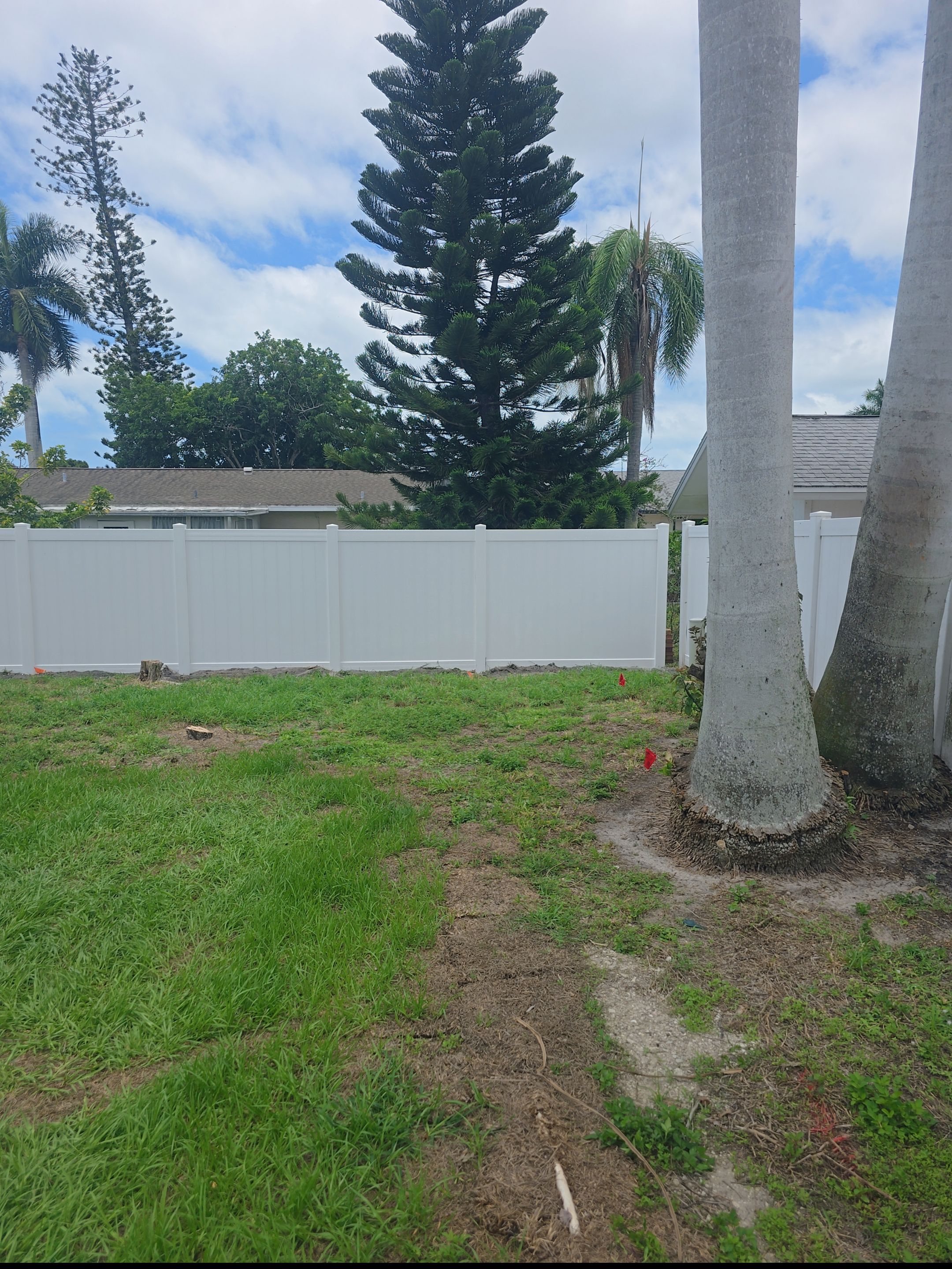 White Vinyl Privacy Fence Installation in Bonita Springs by True Fence LLC