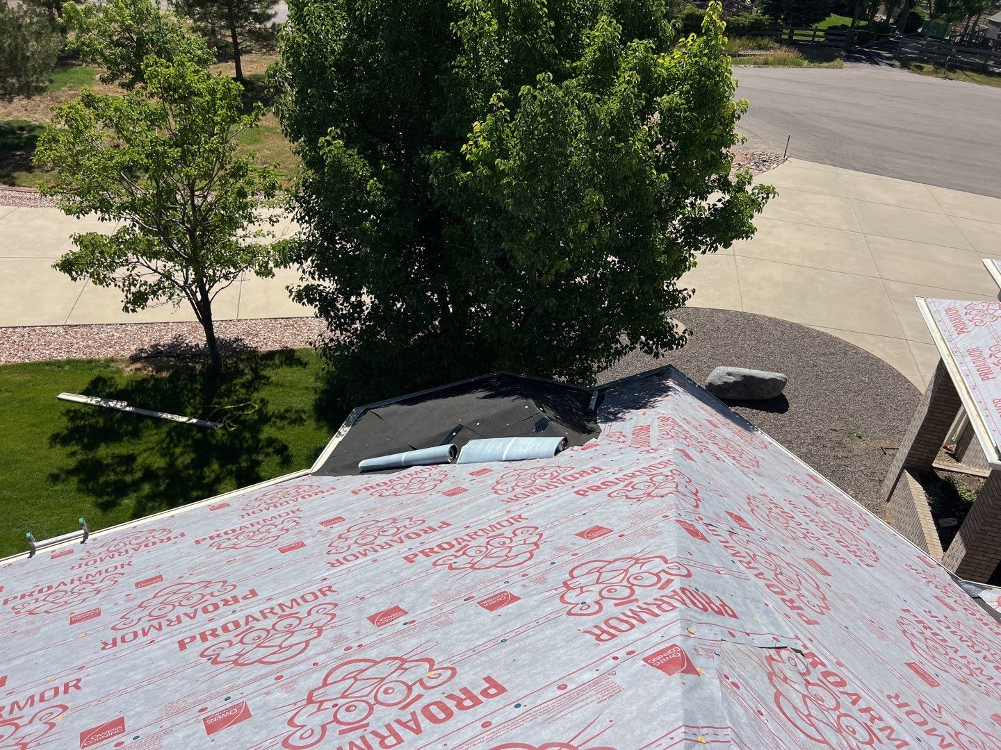 Residential Roofing Installation using Owens Corning TruDefinition - Driftwood  by A to Z Roofing