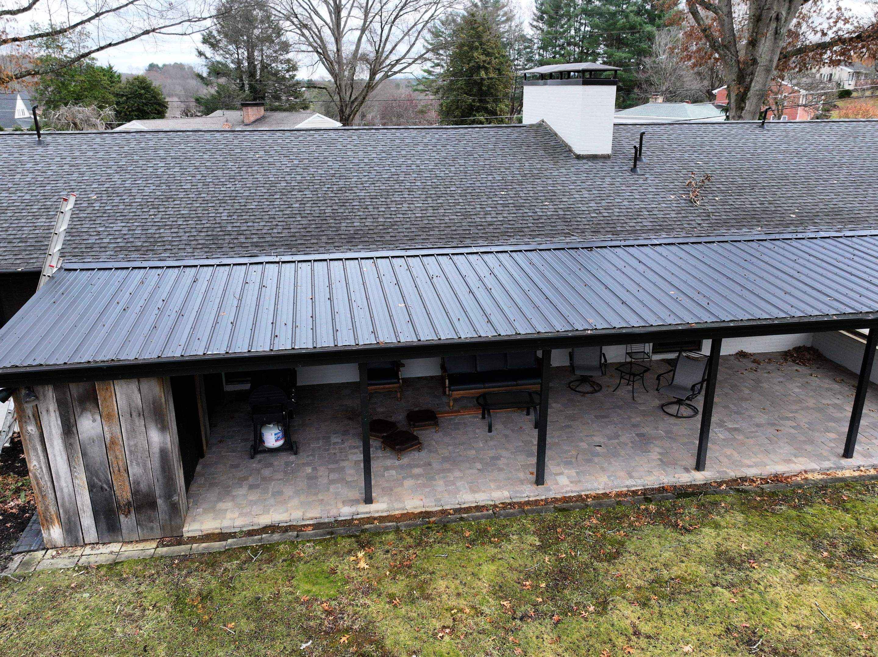 Ellis Residence by Omnia Roofing