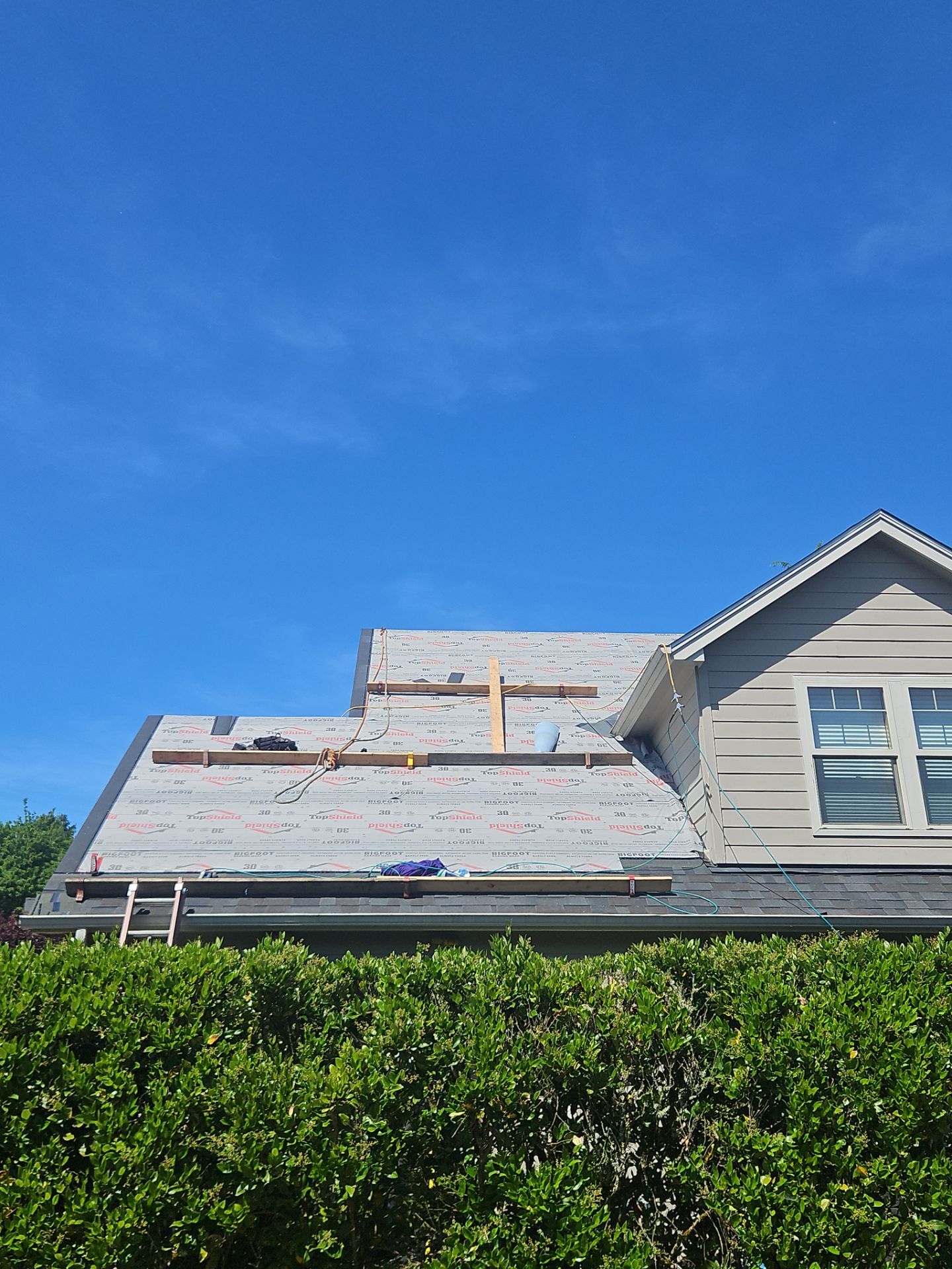 Residential Roofing Installation using Malarkey Vista (Color: Black Oak) by Orezona Building & Roofing Company, Inc.