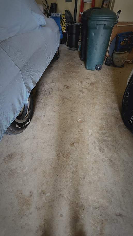 Vintage Oaks, New Braunfels by TORO Garage Co