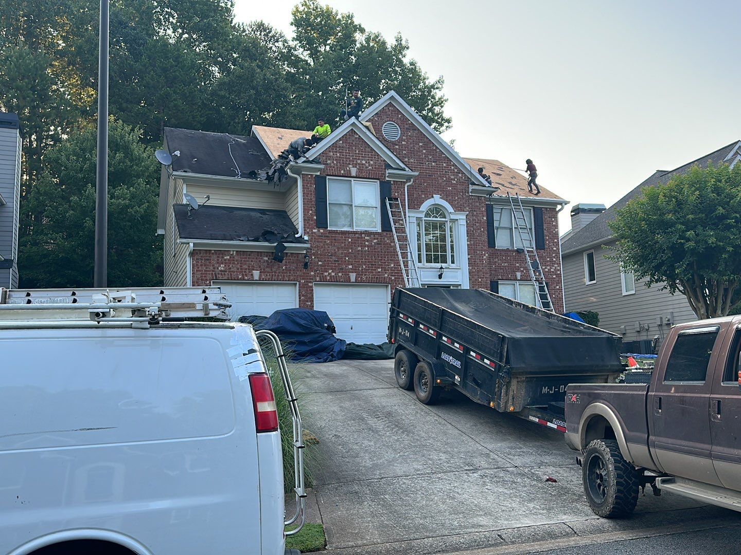 Ownes Corning Duration AR Onyx Black by NBS Roofing, Inc.