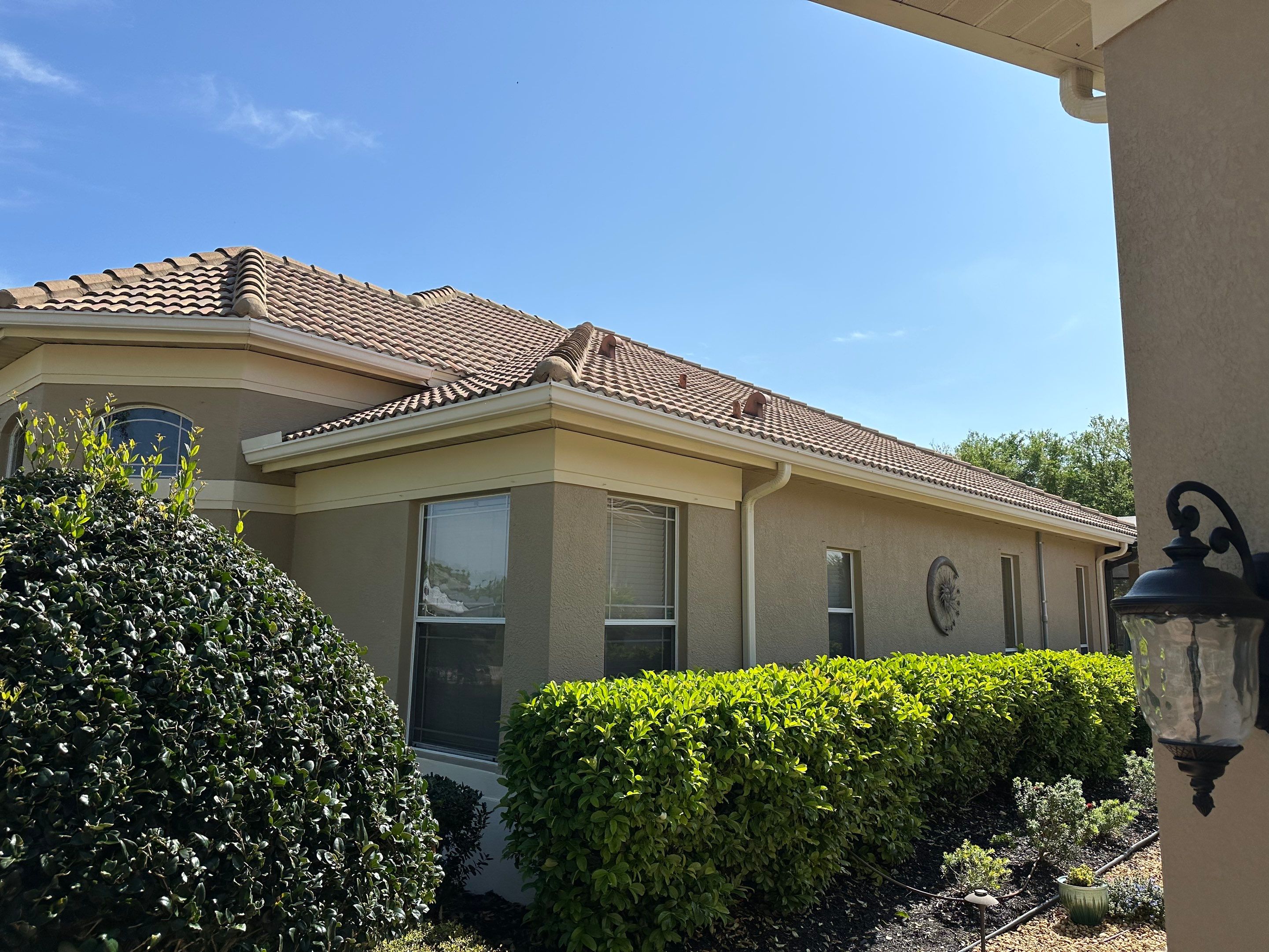 Concrete Tile Roof Cleaning in Winding River Community, Bradenton, FL | Sunshine AquaWash by Sunshine AquaWash