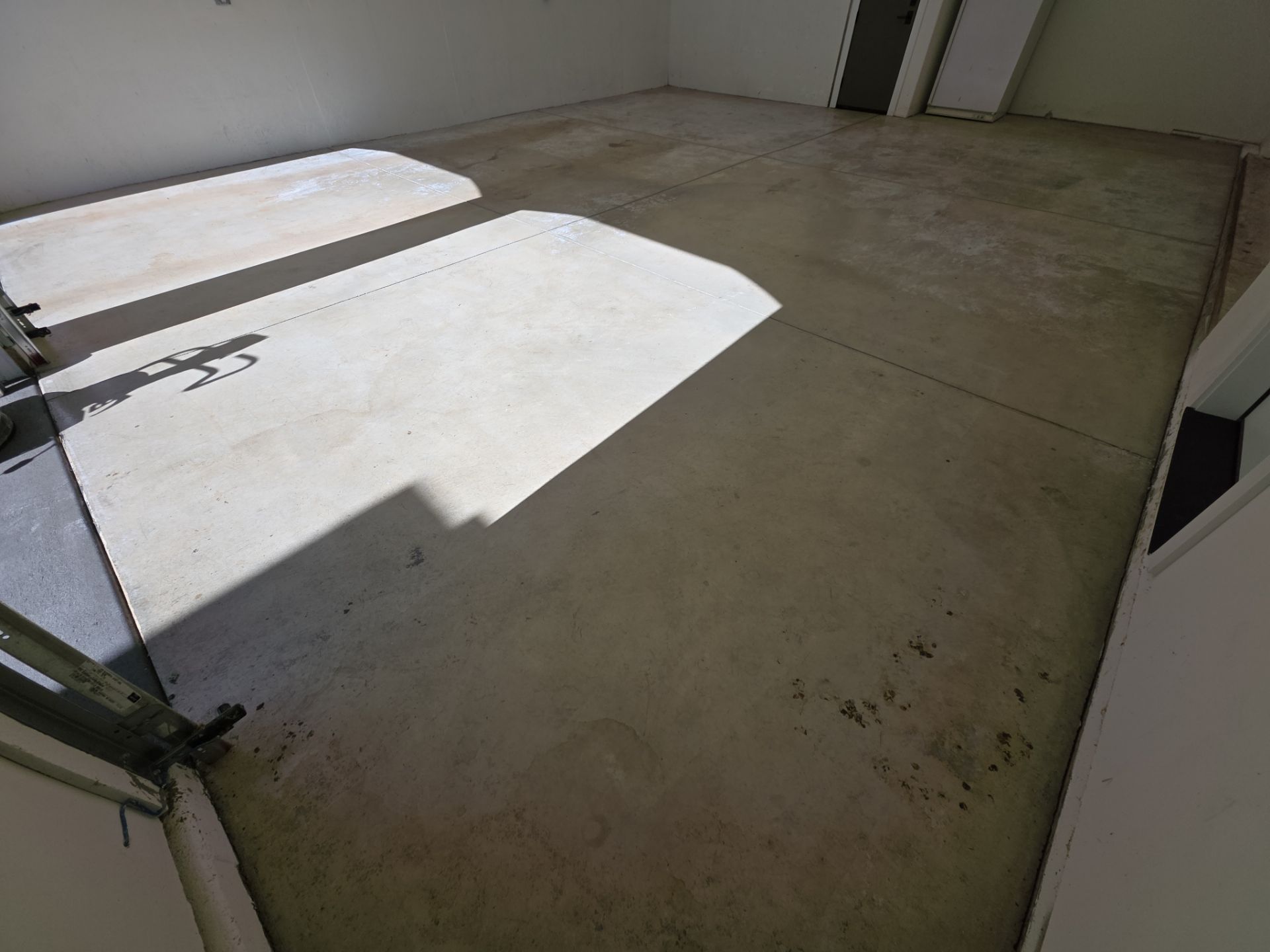 Slate Hybrid Garage Floor Transformation in Hayden Lake by Croc Coatings, LLC