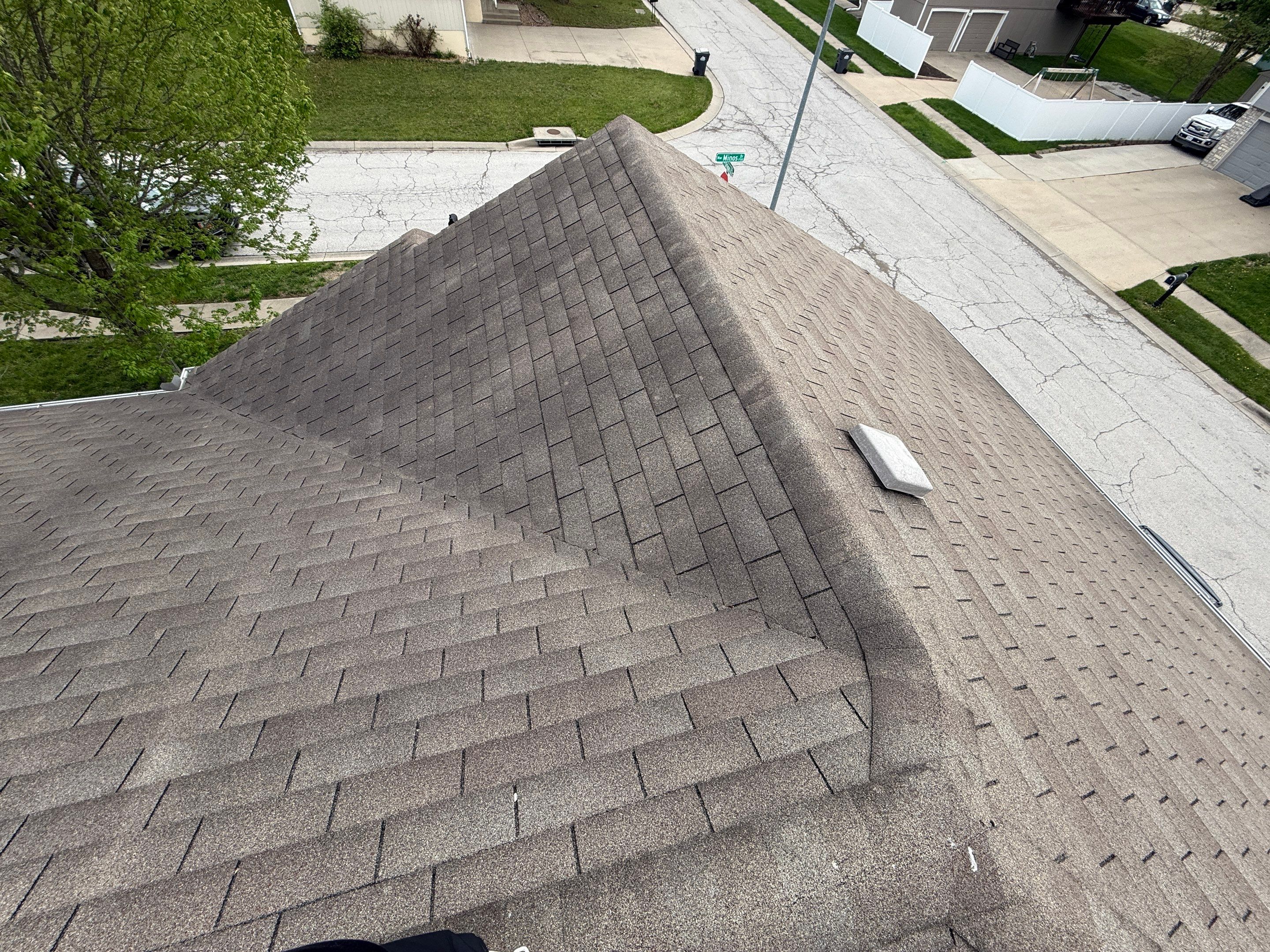 Grain Valley Residential Roof Replacement Featuring GAF Timberline HDZ Shingles by Summit Roofing