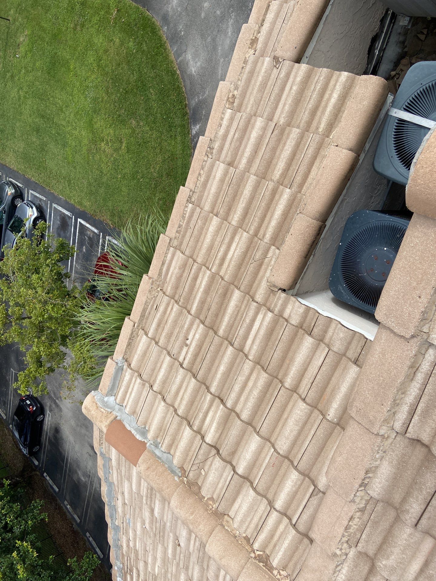 Commercial Roof Cleaning Coral Springs by BKB Pressure Cleaning LLC