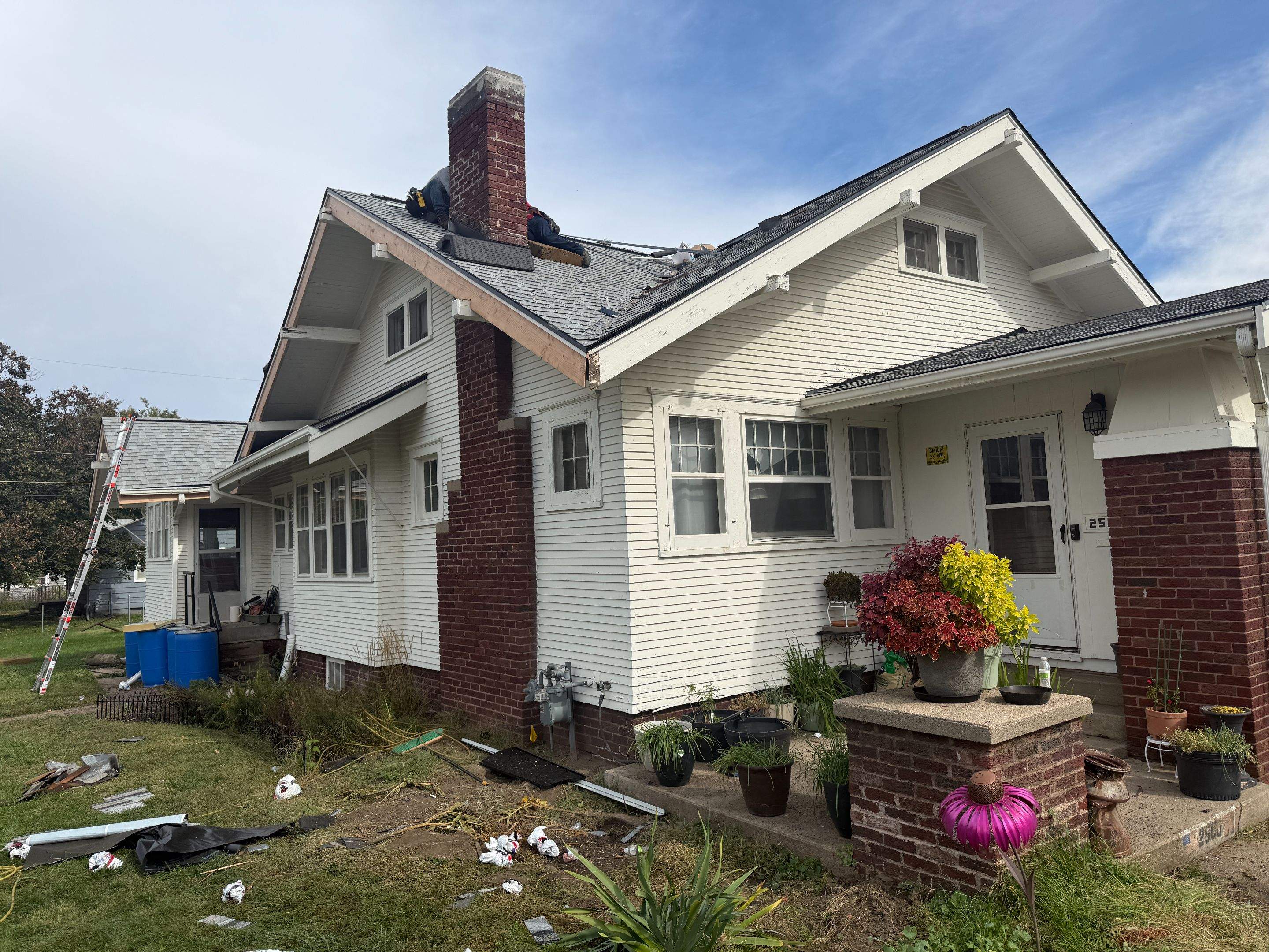 Full Residential Roof Replacement and Detached Garage Roofing in Council Bluffs by Star Home