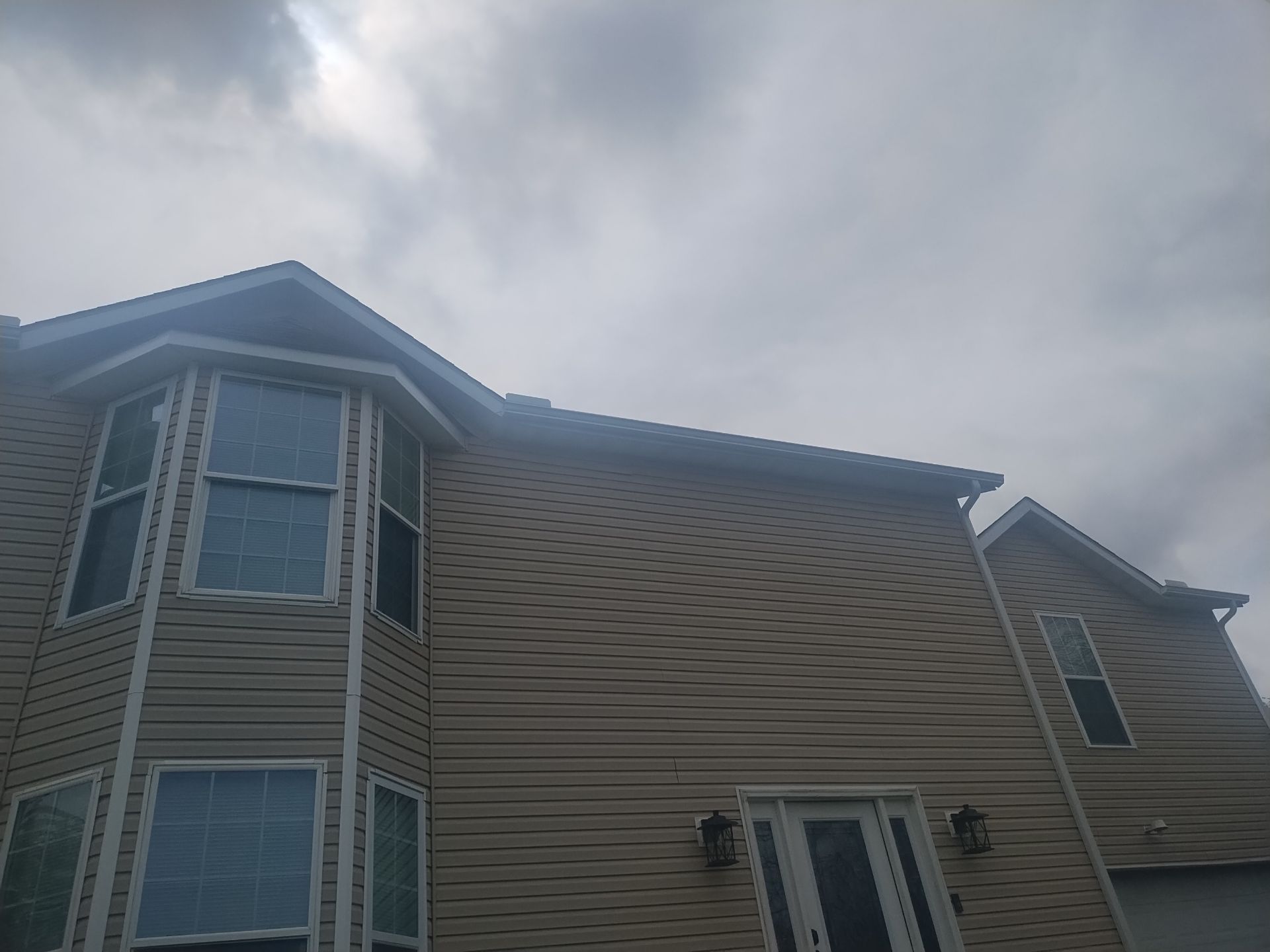 🏠 South Point Gets a Dynasty Makeover by Mr. Roofer