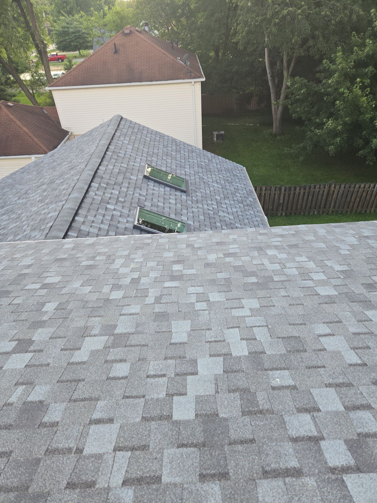 Atlas Pinnacle, Color, Coastal Granite, Drip Edge, Tuxedo Gray by Eagle Eye Roofing