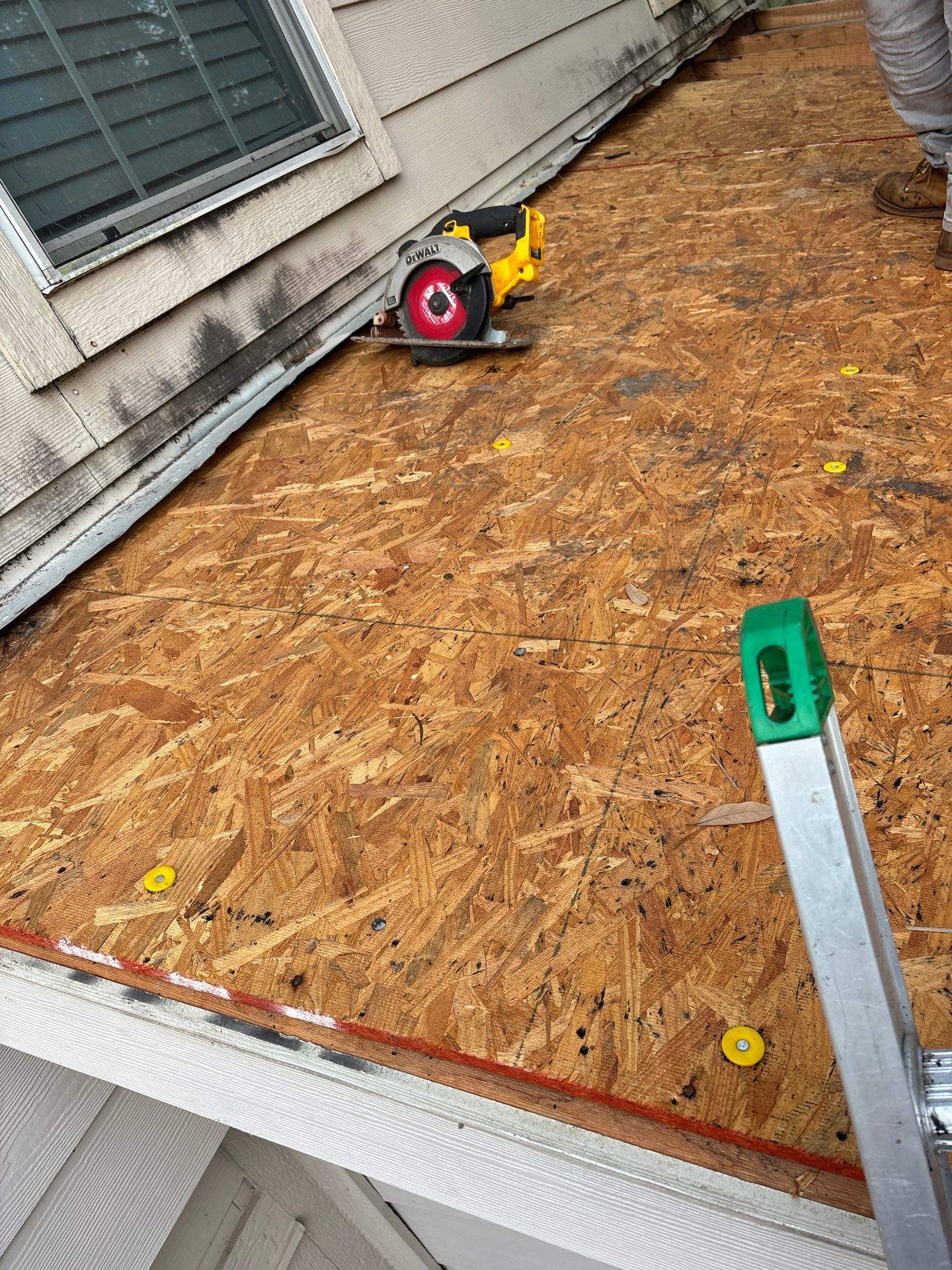 Residential Roofing Installation using Owen's Corning Duration (Lifetime) Shingles by Roof Repair Company