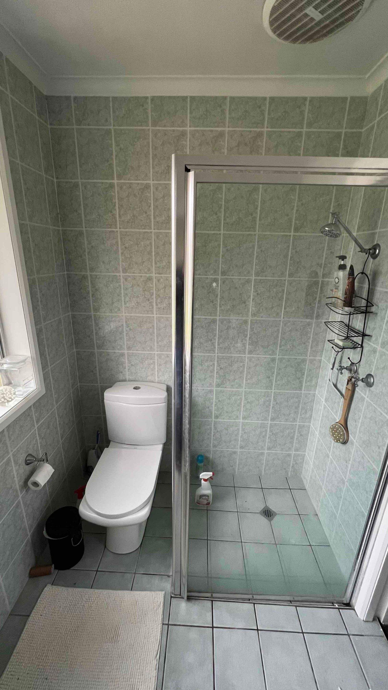 Small Ensuite Renovation by Re-seal Bathrooms