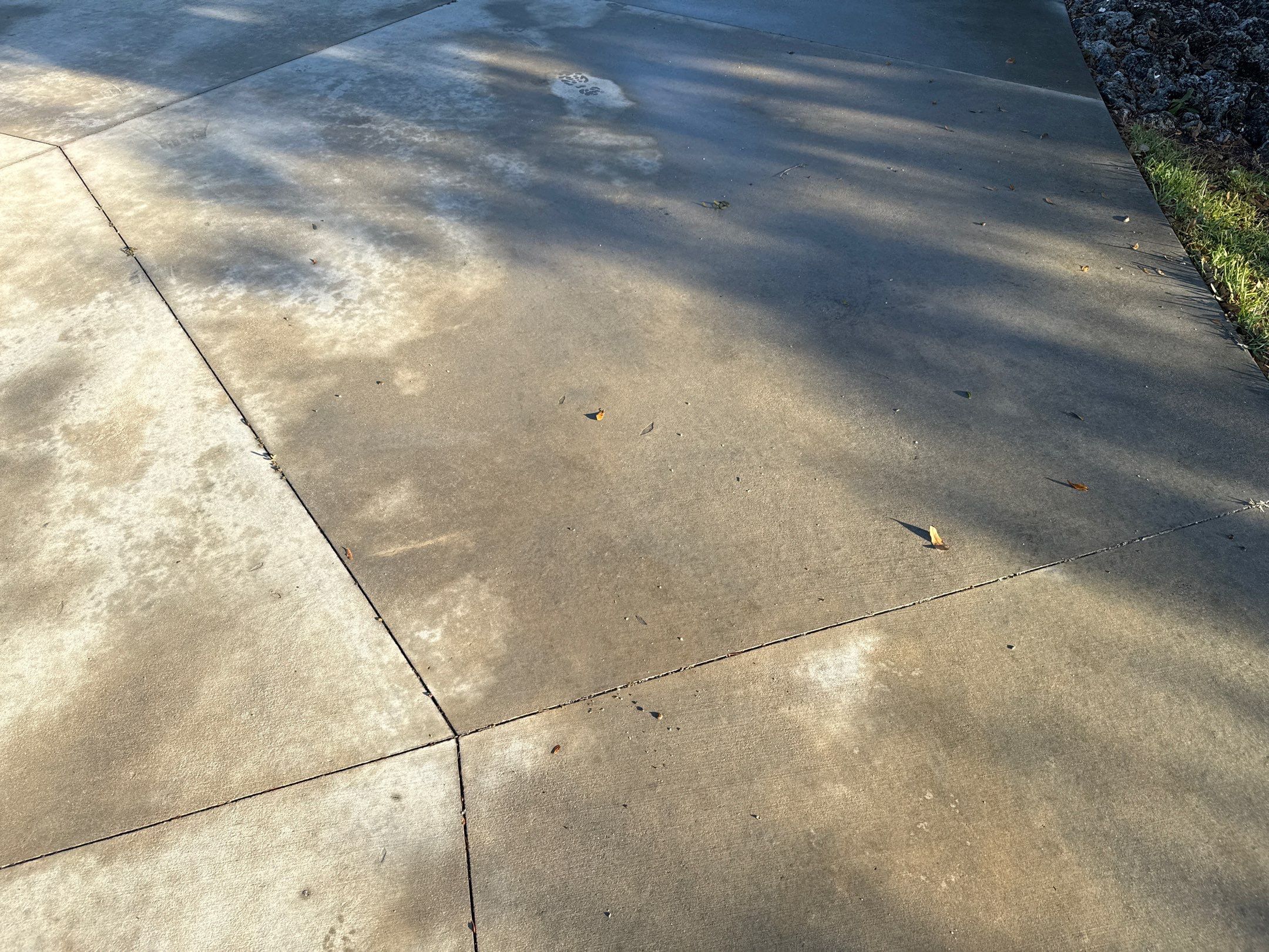 🏡 Large Concrete Driveway & Sidewalk Cleaning – Winding River Community, Bradenton, FL by Sunshine AquaWash