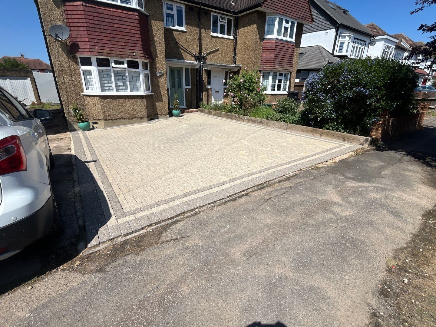 Driveway And Patio Clean using Honda 21lt High Pressure Machine by Ges Exterior Cleaning ltd