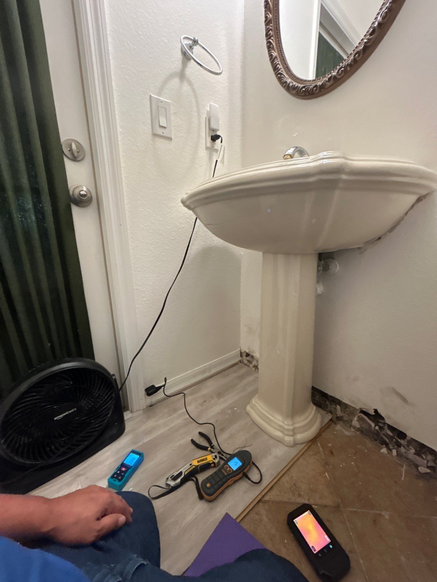 Water Damage Restoration In Apollo Beach, Florida by Ampm Restoration Services 