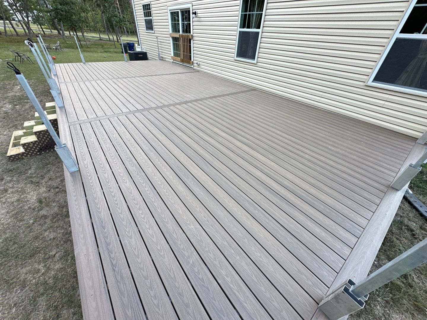 New Deck using Deckorators Venture - Color Sandbar by deck guardian