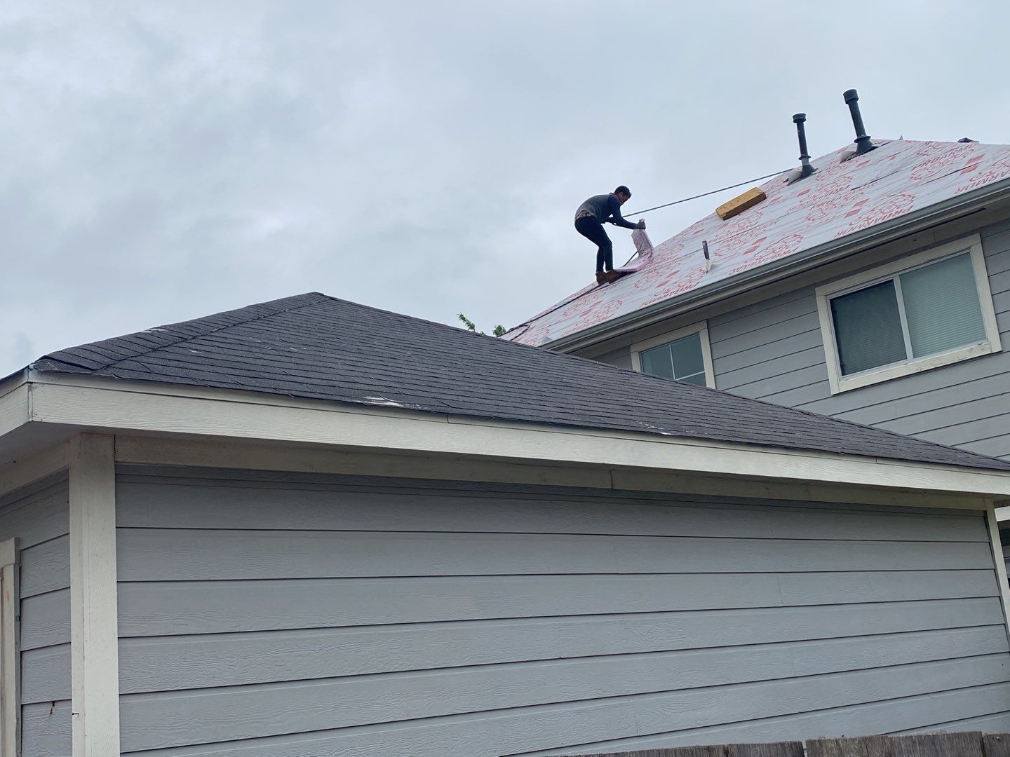 Residential Roofing Installation using Owen's Corning Duration (Lifetime) Shingles by Roof Repair Company