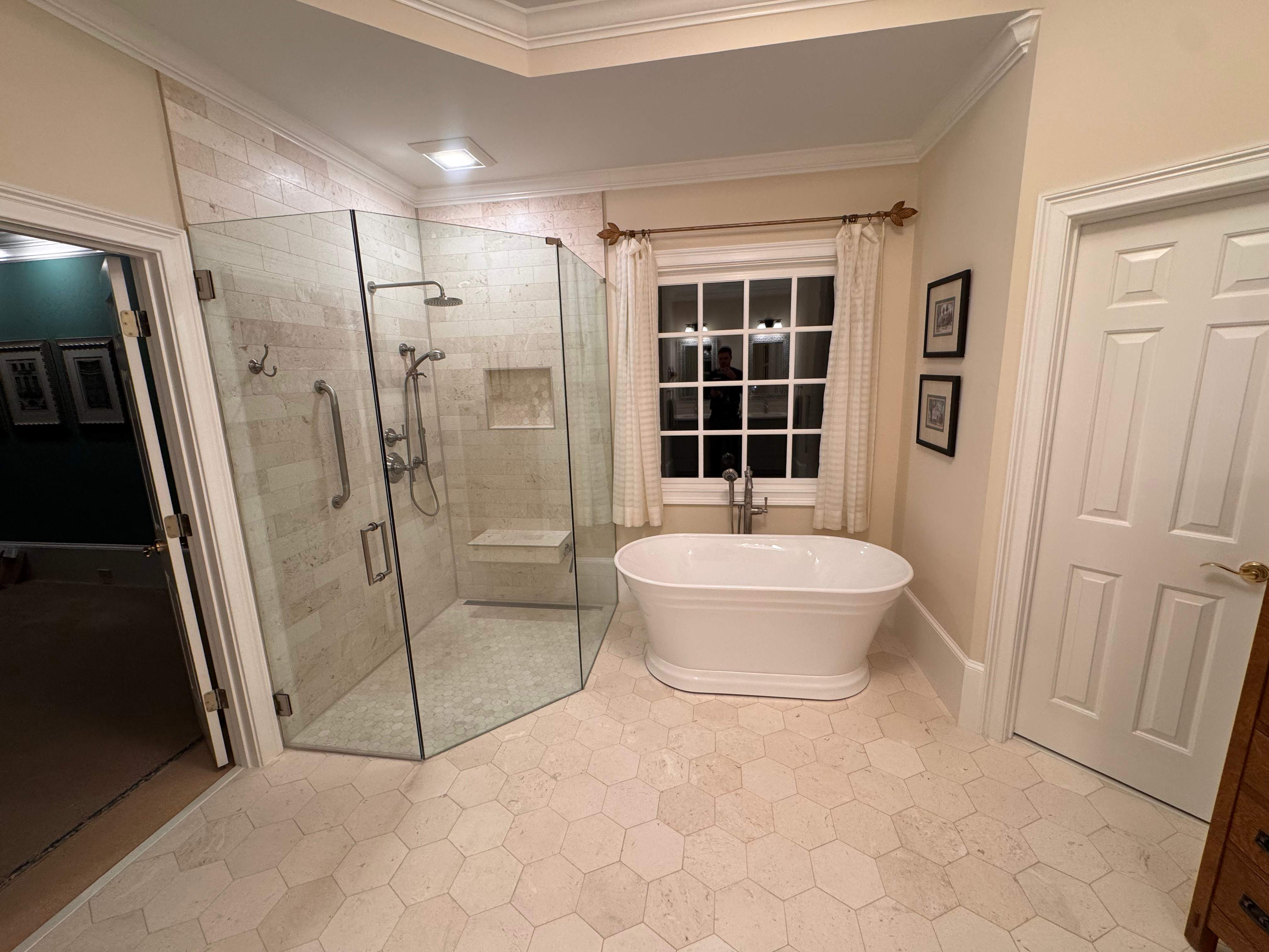 Master bathroom renovation by Prudencio