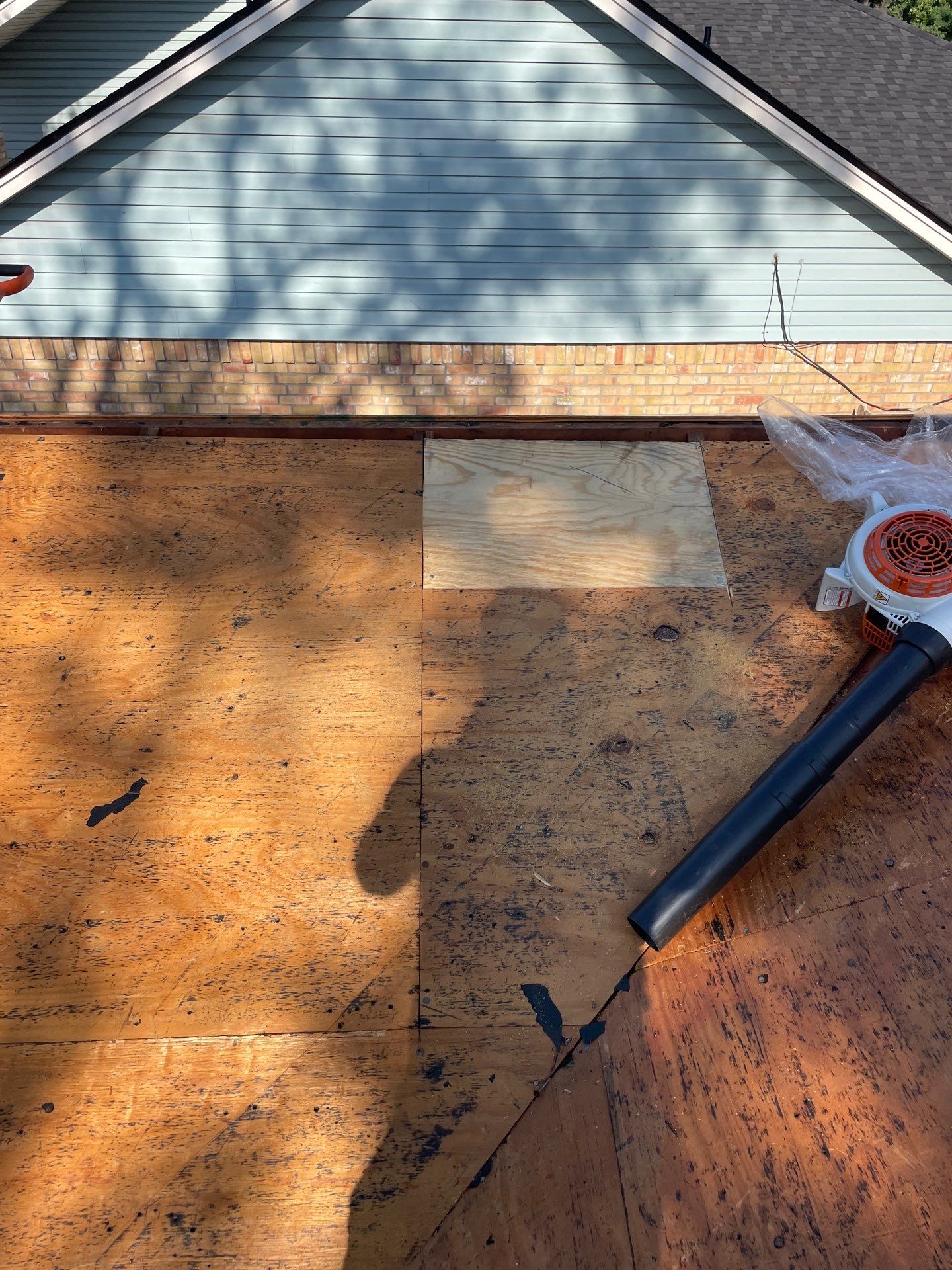 Channelview Roof Installation using Atlas Pinnacle Pristine by Modern BYLT Roofing & Construction