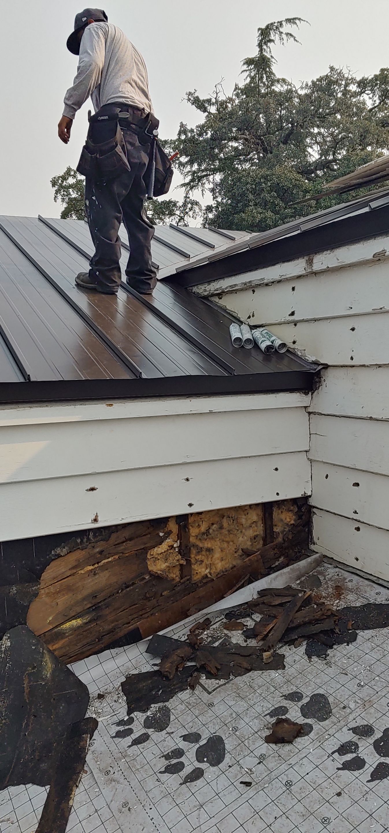 Residential Roofing Installation using Standing seam metal roofing system by Straight Edge Roofing Inc