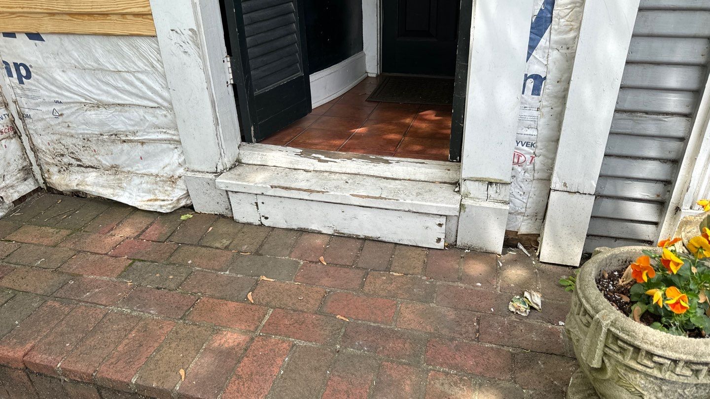 Alexandria: Siding Replacement with Solid Pine Wood Lap Siding by RM Banning, Inc.