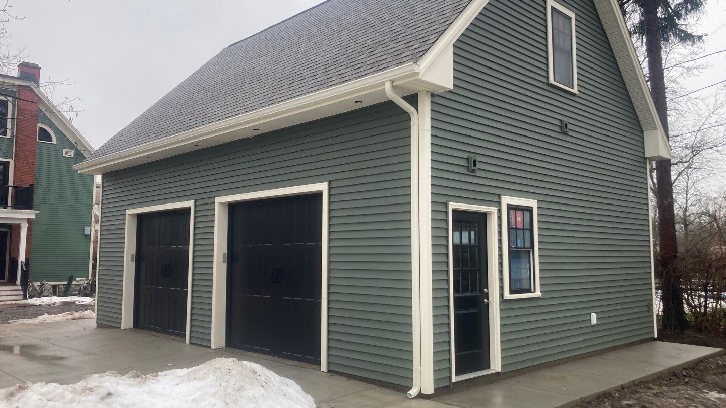 Garage by Ivy Lea Construction