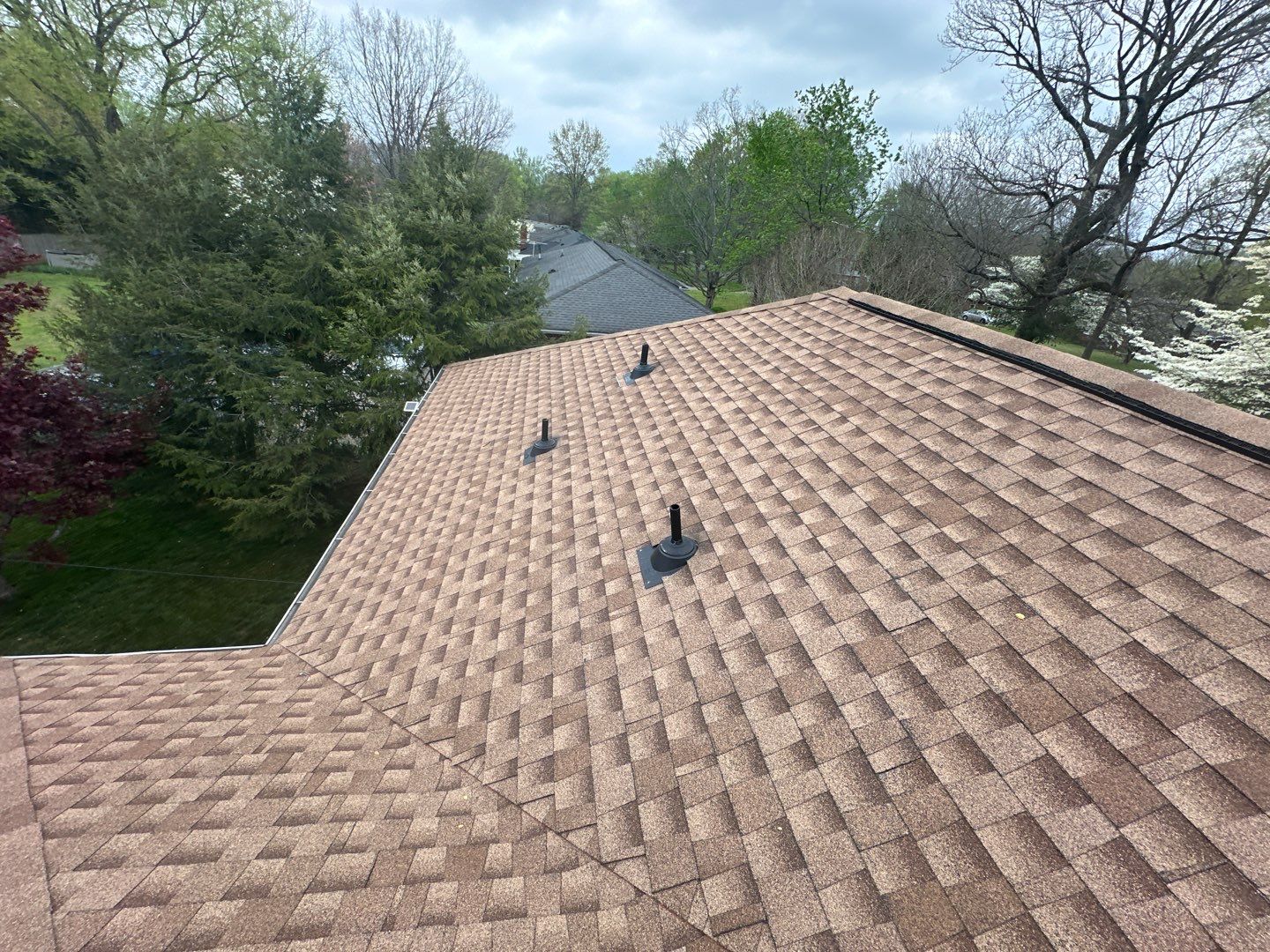 Residential Roofing Installation using GAF Timberline HDZ Shakewood by Undersun Roofing 