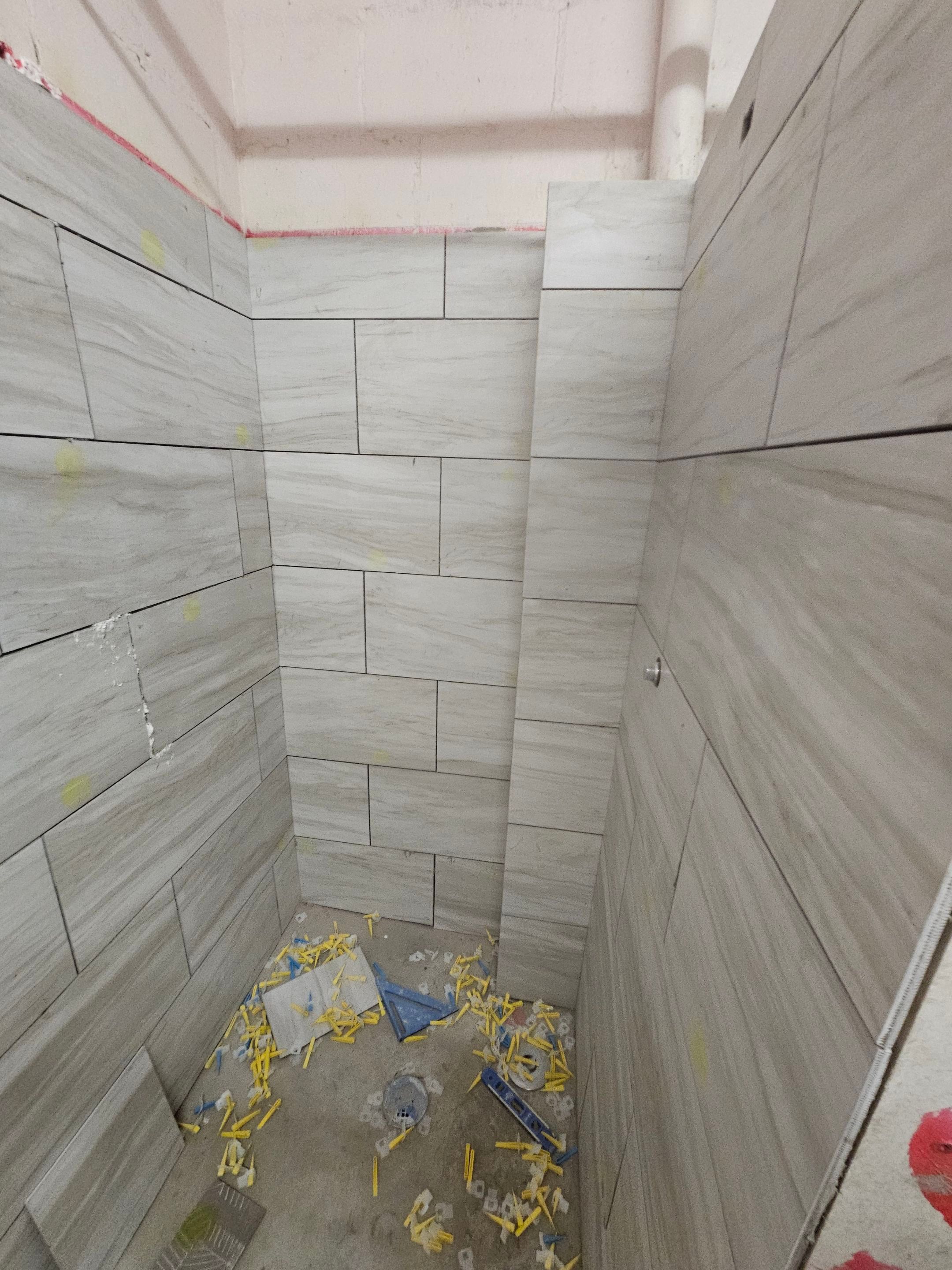 Showers & Storage by EL-GC LLC