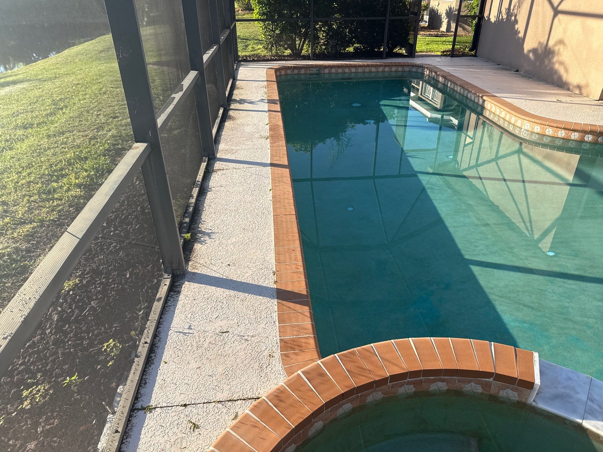Driveway, Pool Deck & Lanai Cleaning – Heritage Harbour Golf Club, Bradenton, FL by Sunshine AquaWash