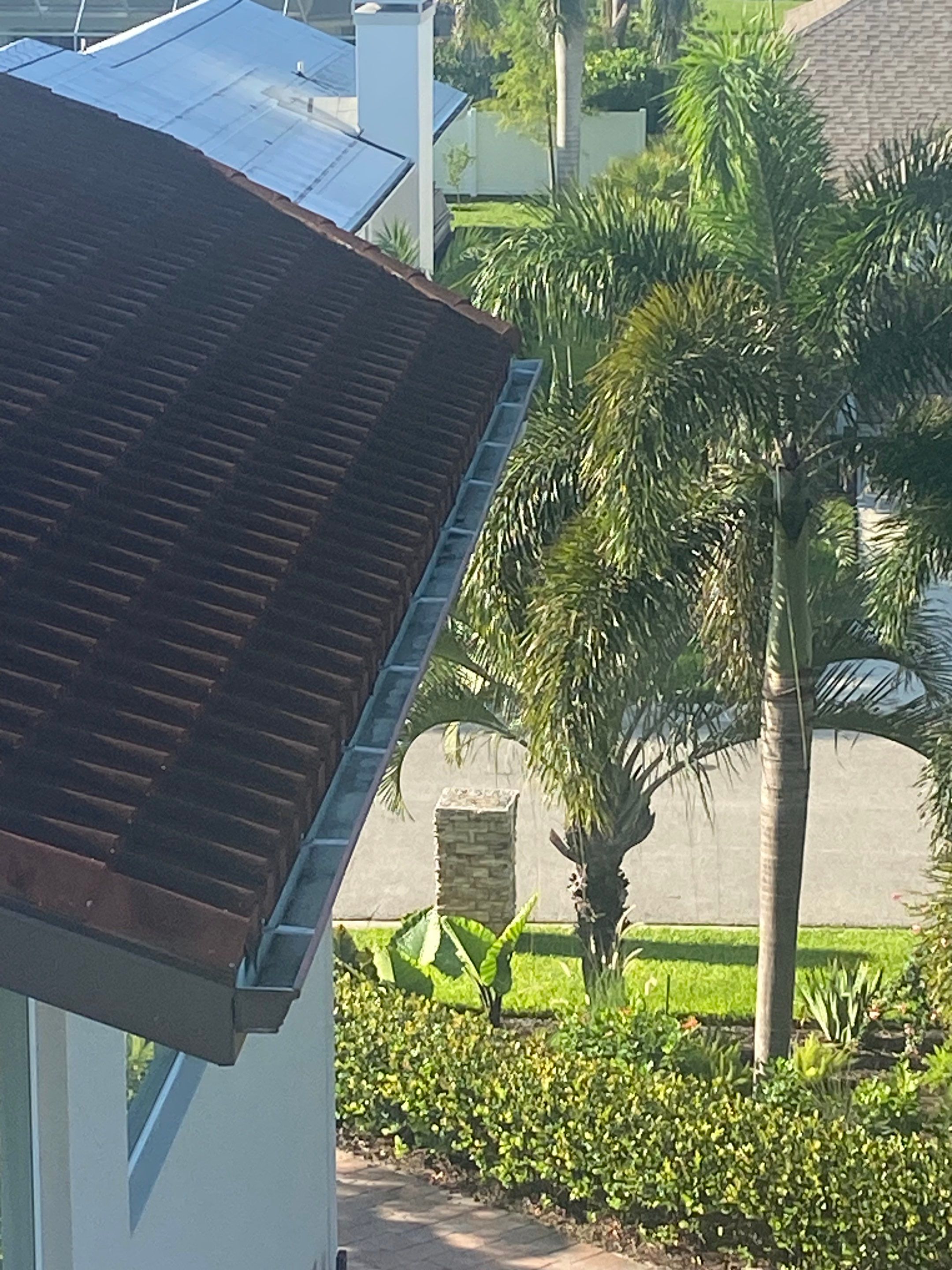 Seamless Aluminum Gutters in Fort Myers FL by Gutter Professors