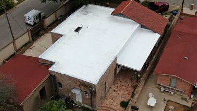 Residential Roofing Installation using Thermoplastic Polyolefin - GAF 