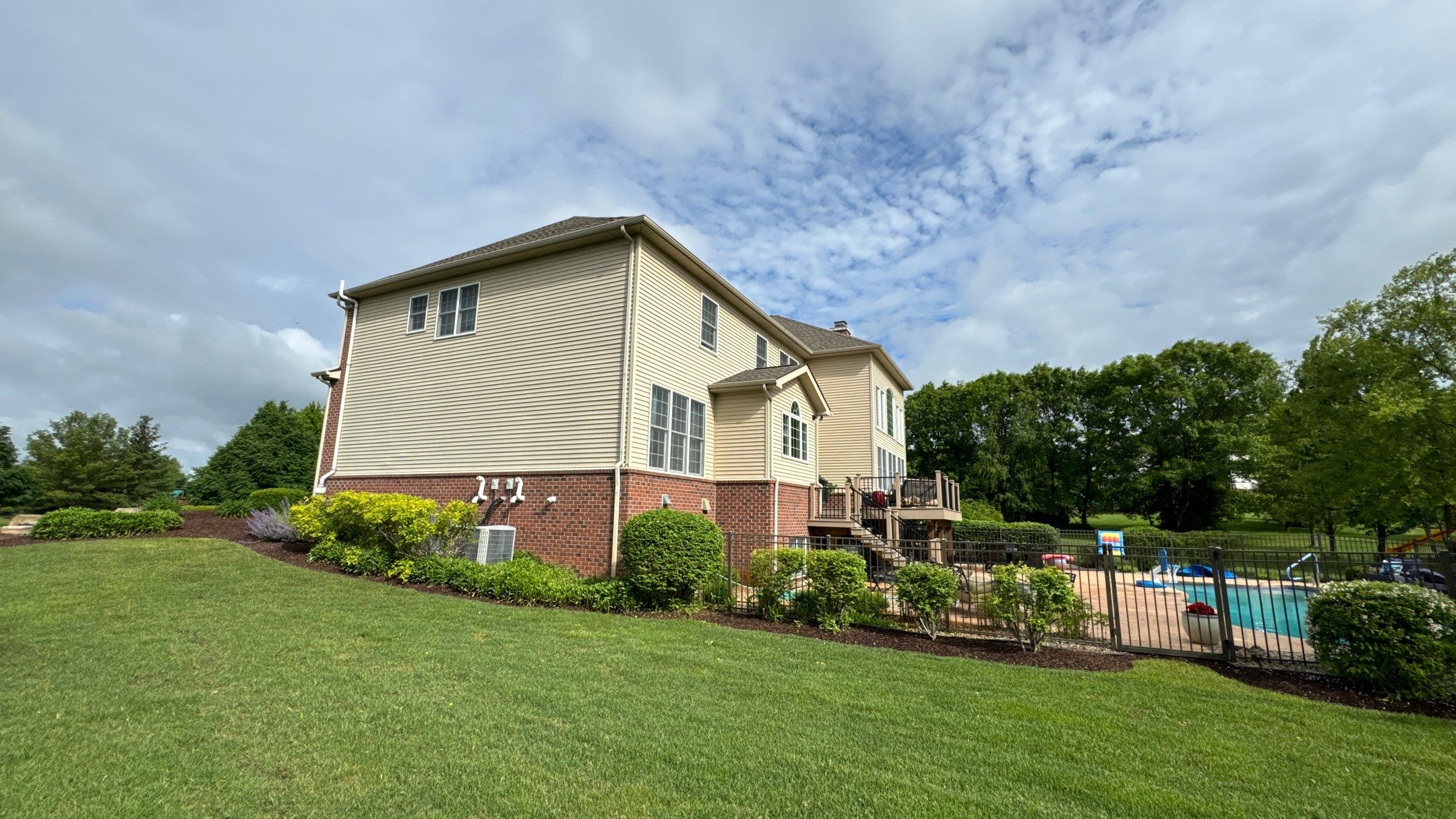 Roof Replacement using CertainTeed Landmark by 180 Contractors