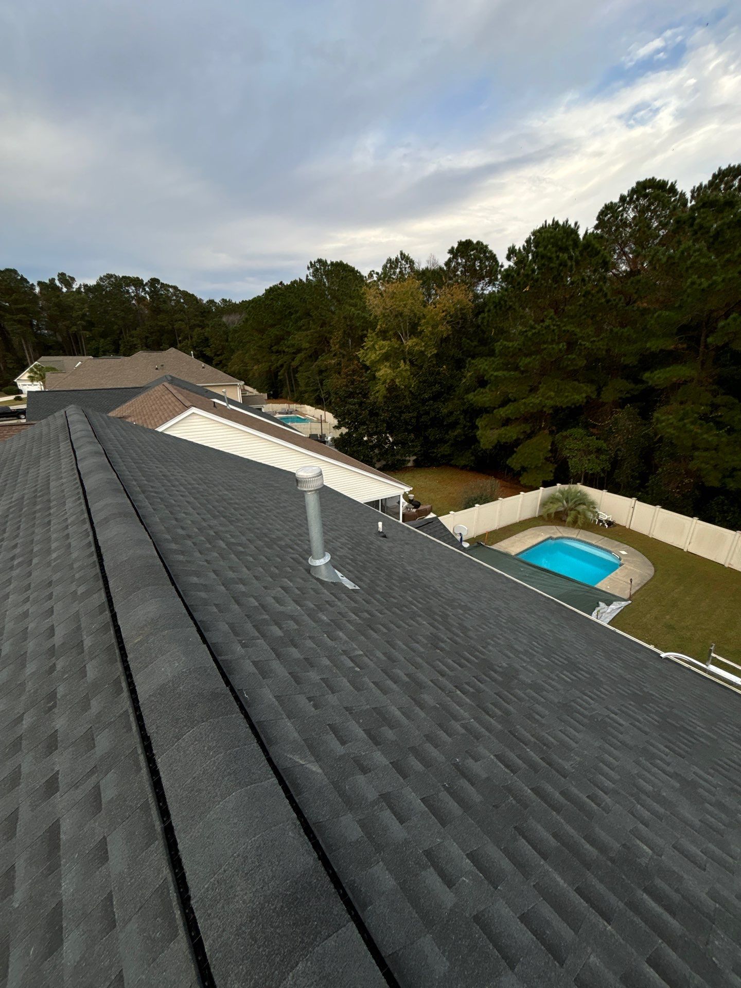 GAF HDZ - Charcoal by Linta Roofing Inc