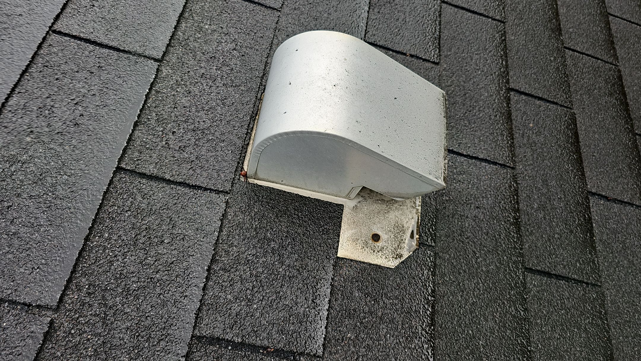 ATLAS PINNACLE COLOR: HEARTHSTONE, DRIP EDGE: BLACK by Eagle Eye Roofing
