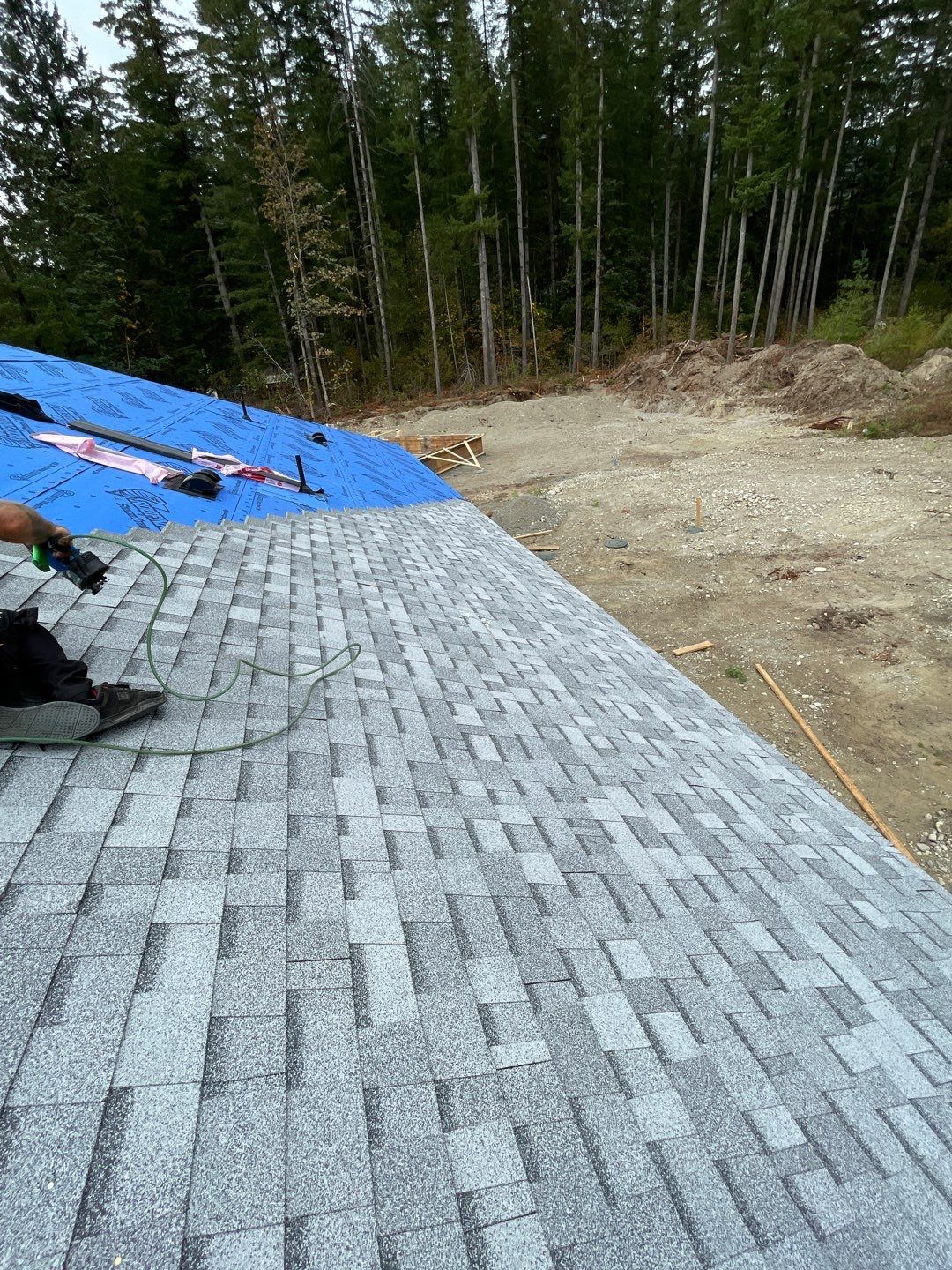 Residential Roofing Installation using OC Oakridge shingles by Top Notch Roofing Inc