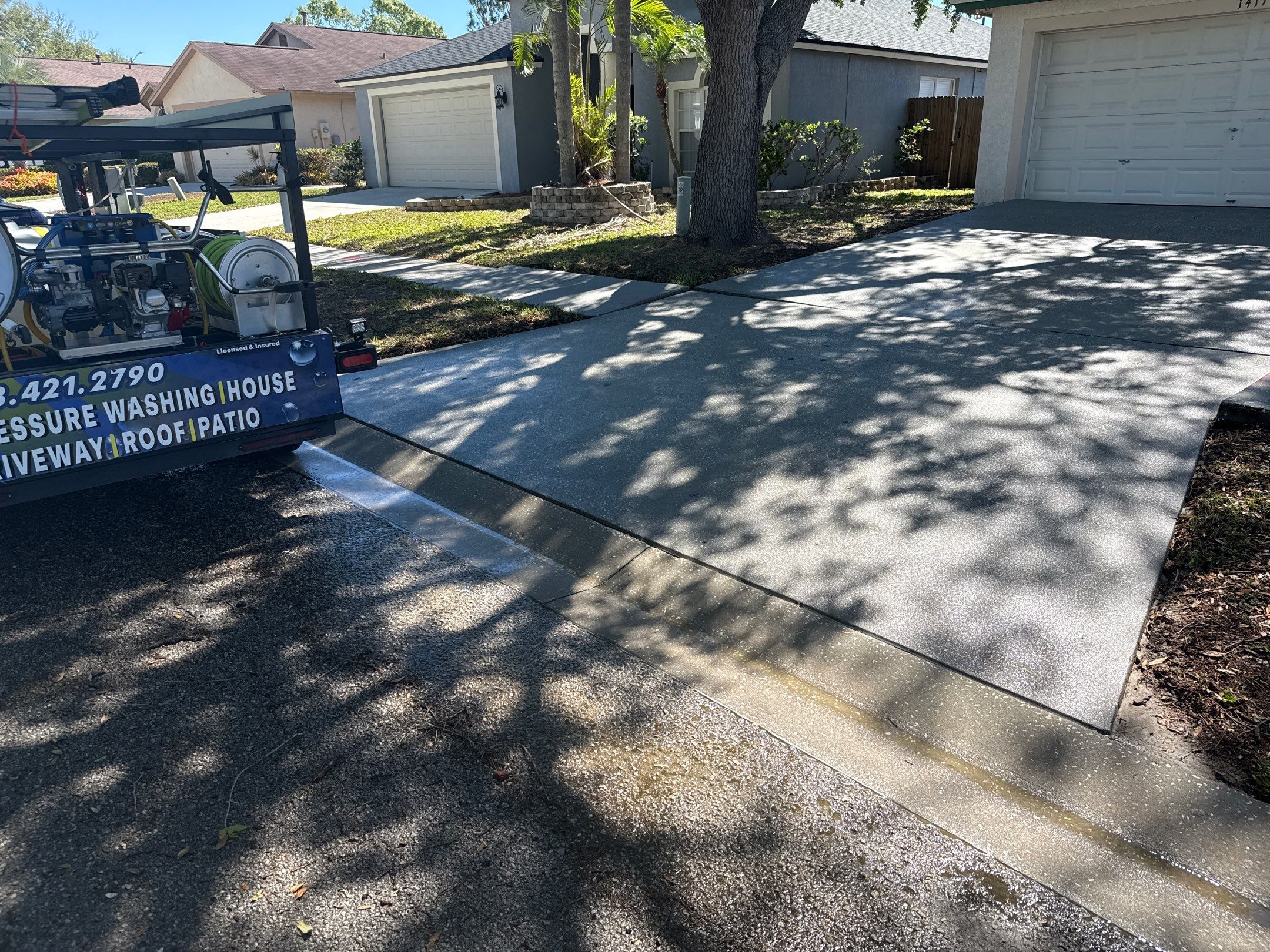 Concrete Driveway & Sidewalk Cleaning ā Peppermill IV at Providence Lakes, Brandon, FL by Sunshine AquaWash