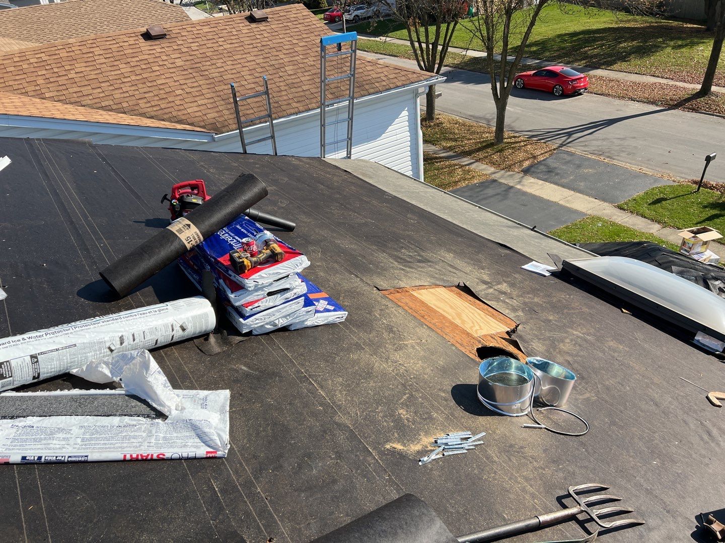 Multi-family unit roof replacement. using GAF Timberline HDZ by Pro Home Services Inc