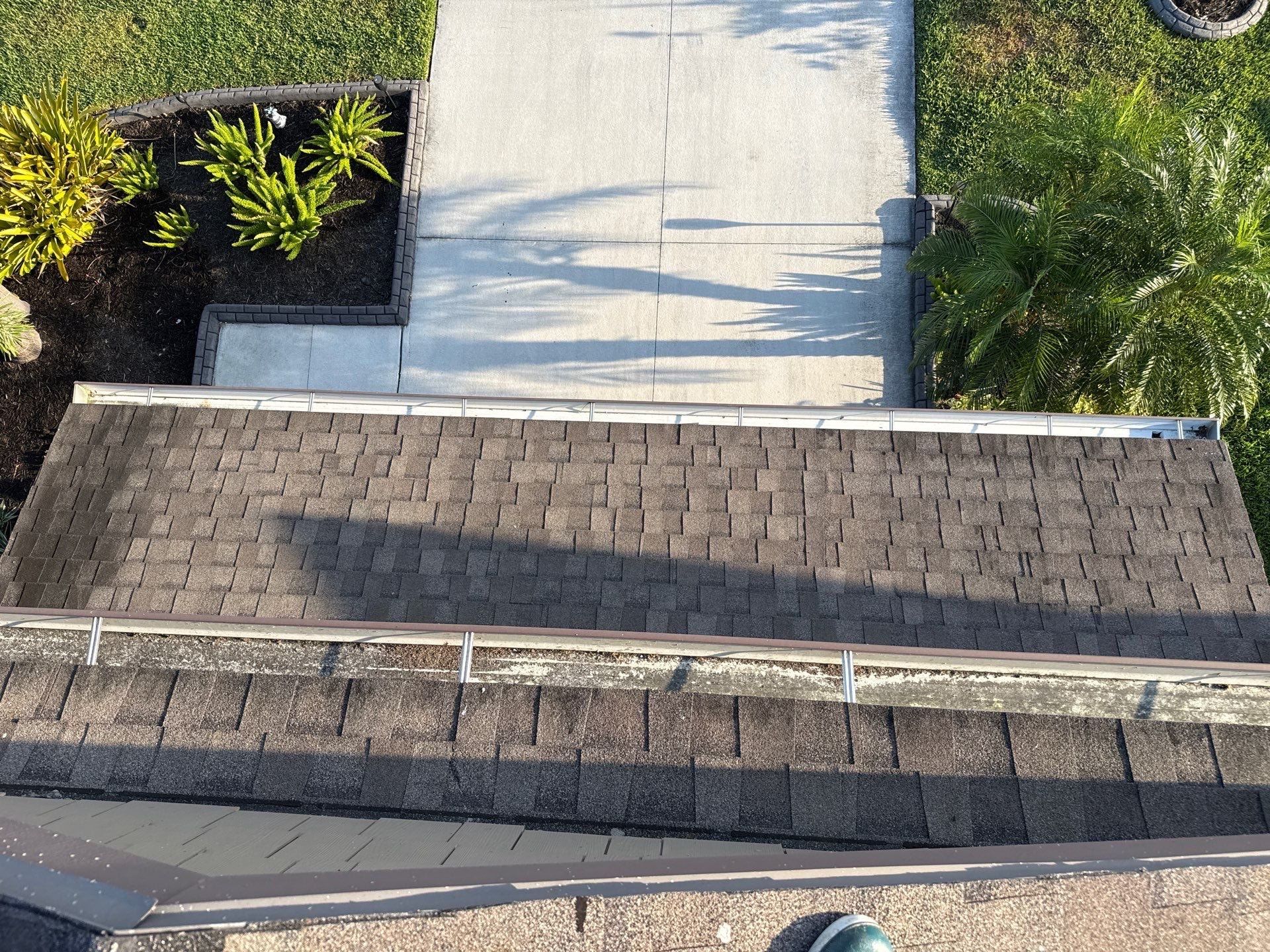Roof Soft Wash, Pool Deck & Screen Enclosure Cleaning – Trevesta Community, Palmetto, FL by Sunshine AquaWash