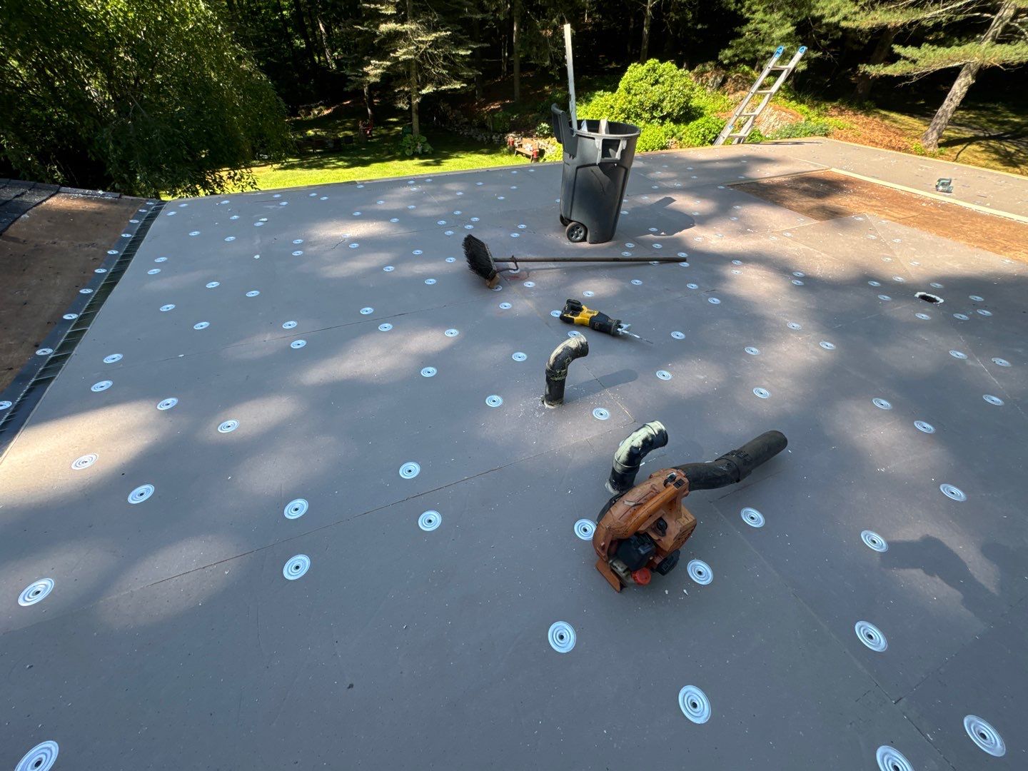 EPDM installed in Woodbury, CT by DiGiorgi Roofing and Siding Inc