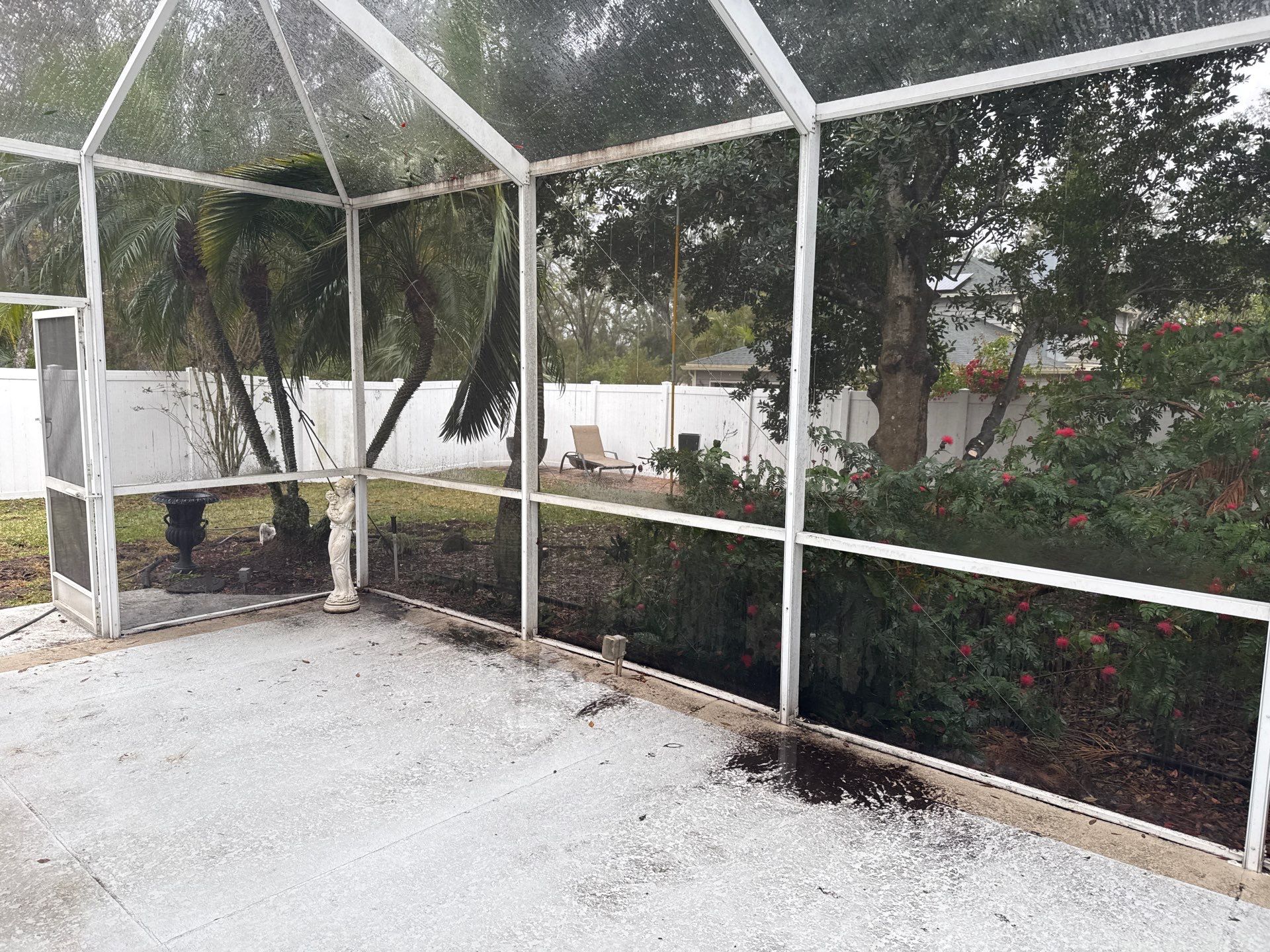 Lanai & Screen Enclosure Cleaning, Paver and Fence Cleaning by Sunshine AquaWash