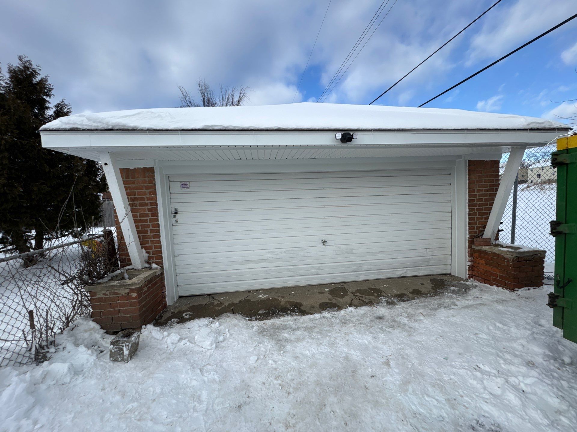 Siding Replacement using Alside D4 Odyssey-Plus Dutchlap White by 180 Contractors
