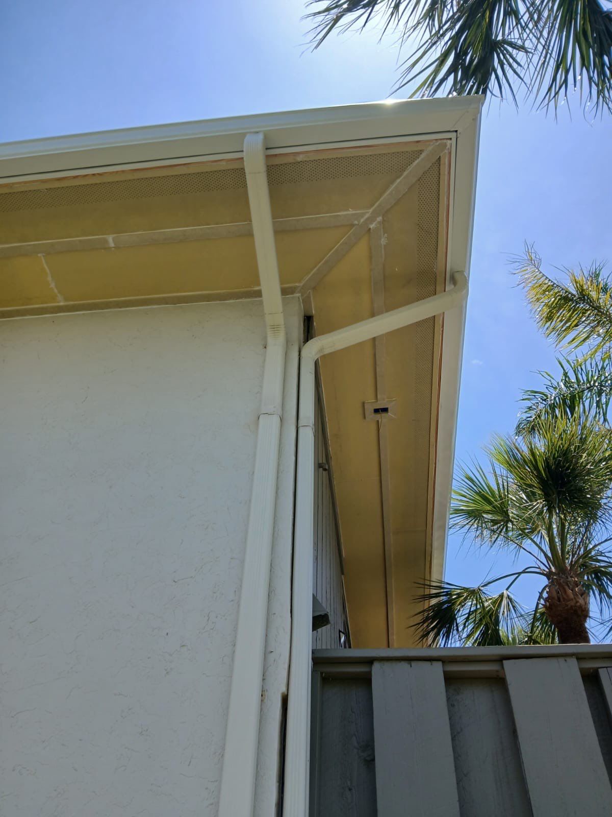 Commercial Gutter Systems for Businesses in Holmes Beach FL by Gutter Professors