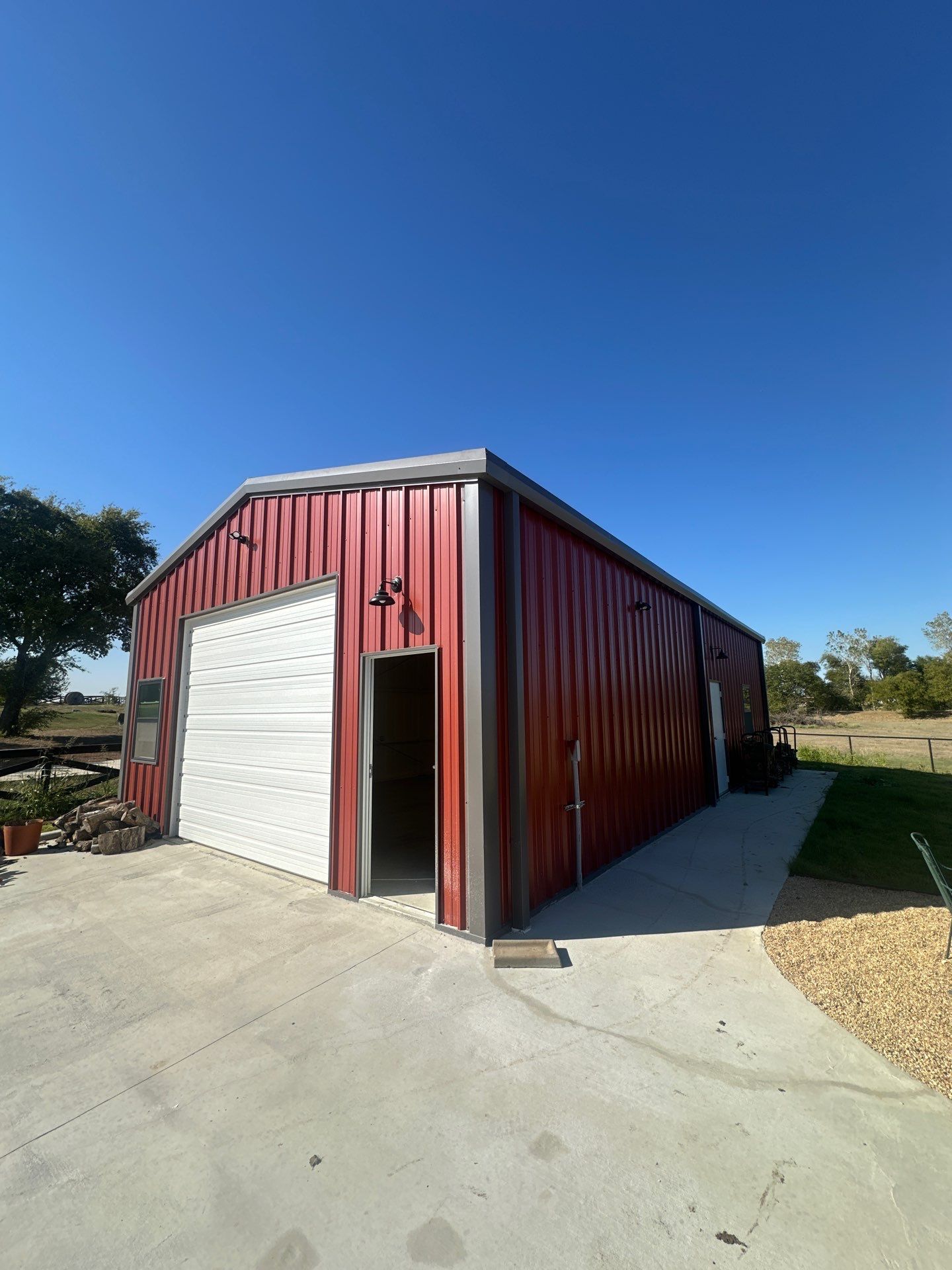 2" close cell foam on this new shop Sanger Tx  by Apex Insulation Solutions