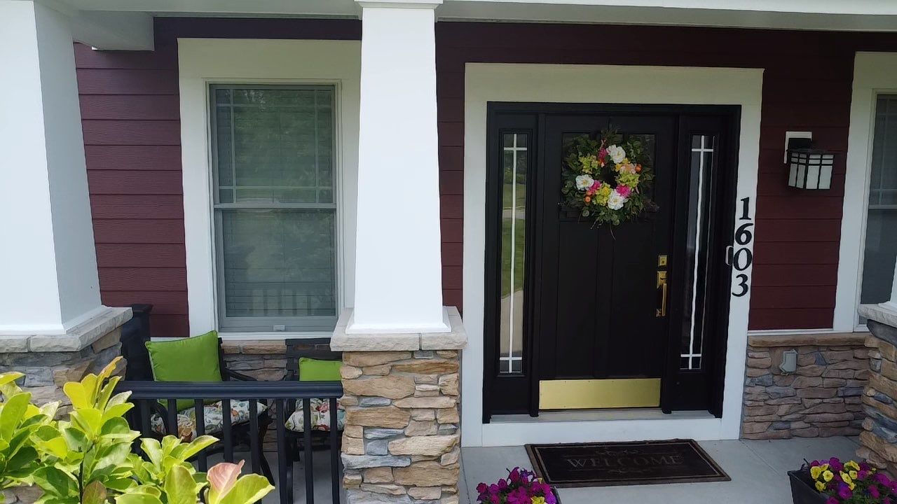 Countrylane Red James Hardie Siding Replacement in Franklin Park by Knockout Home Solutions