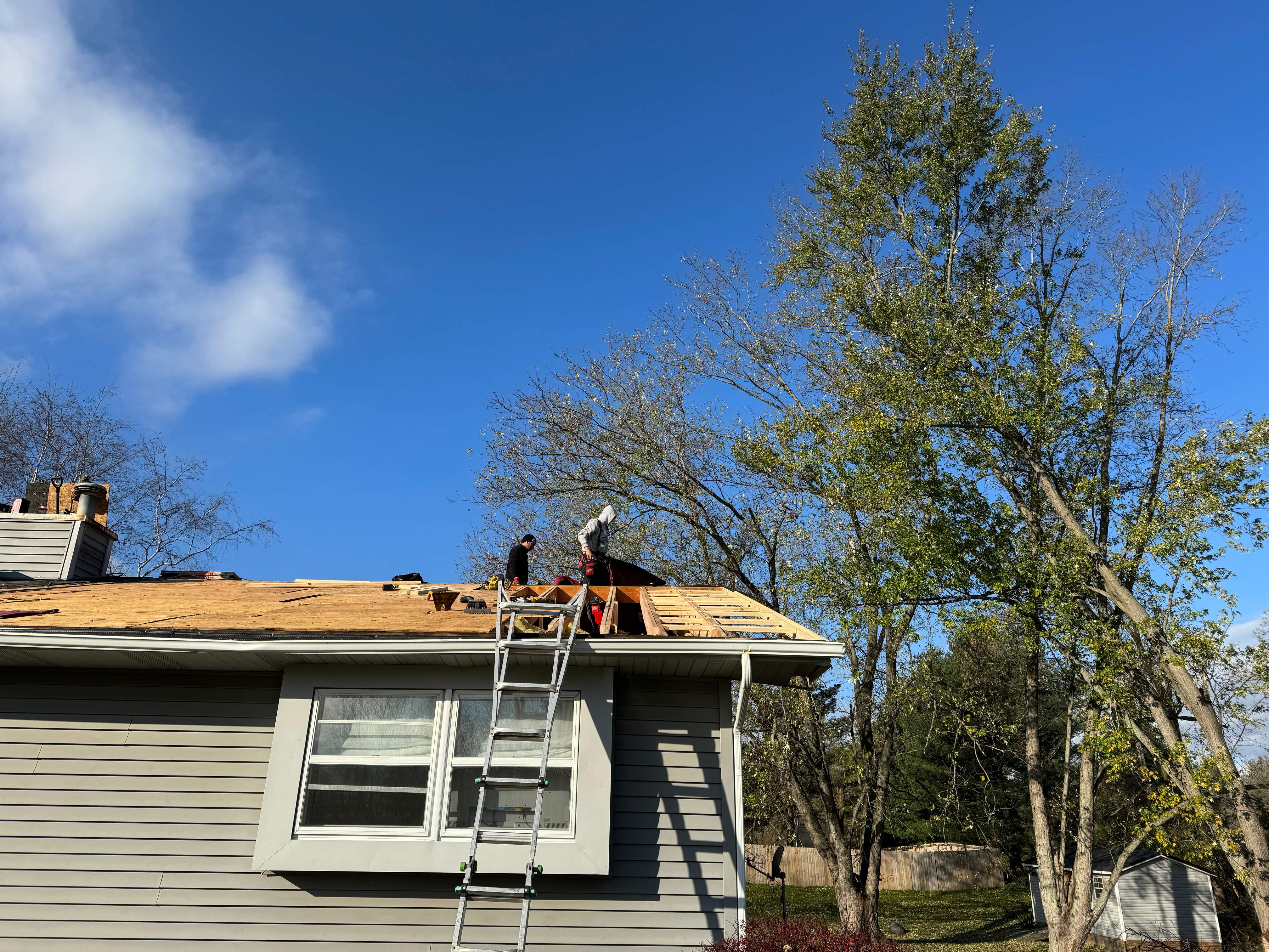 Residential Roofing Installation using Certainteed Landmark ClimateFlex by GRACCO