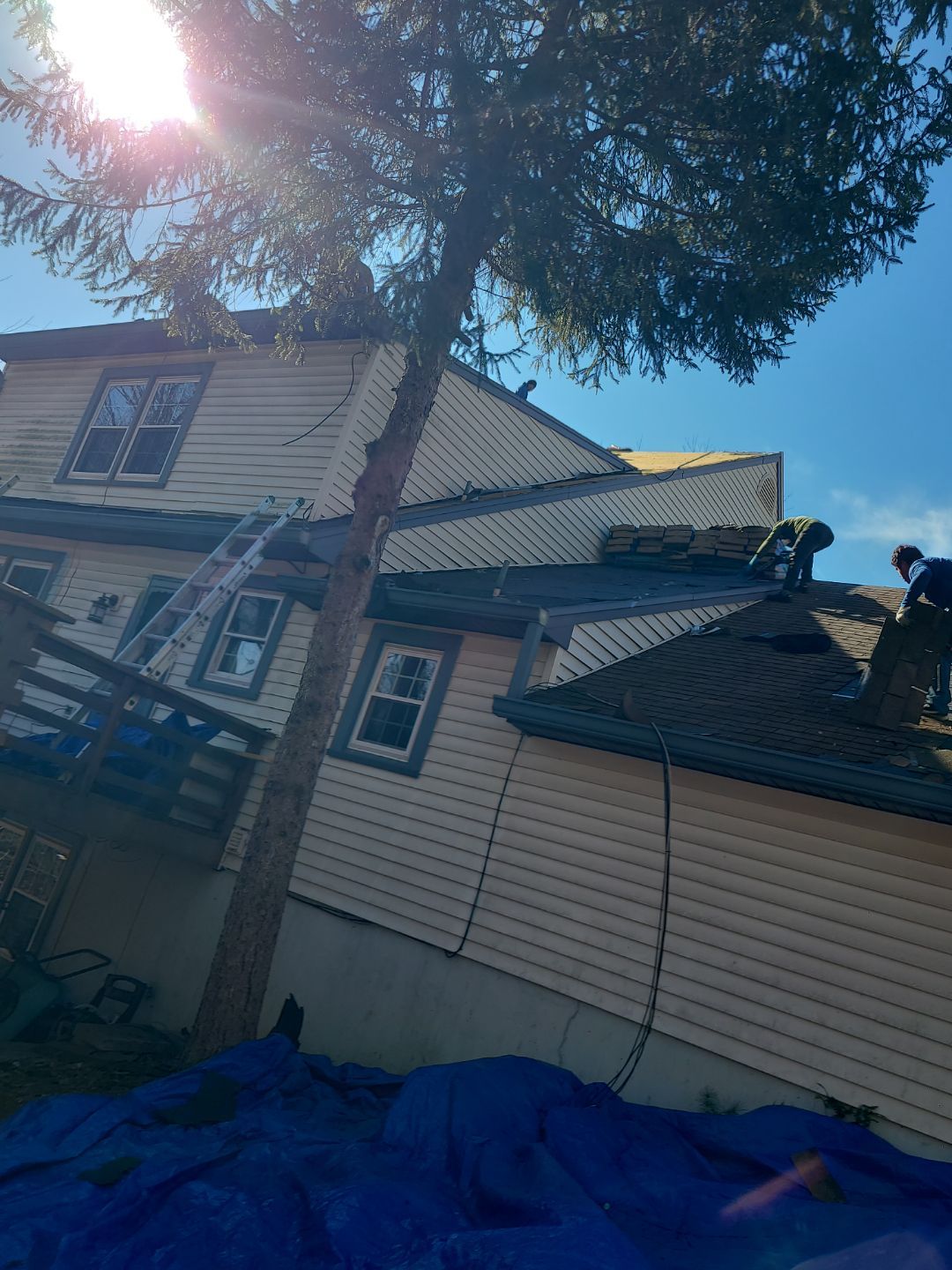 Springfield CertainTeed Landmark in Resawn Shake by RM Banning, Inc.